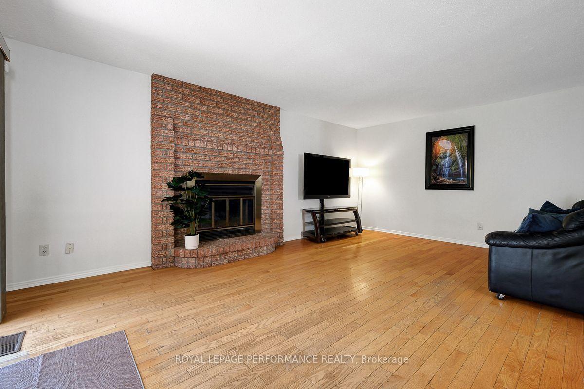 Photo 15 of 1869 Carrigan Drive, Ottawa, Fallingbrook/Pineridge — HOMEH