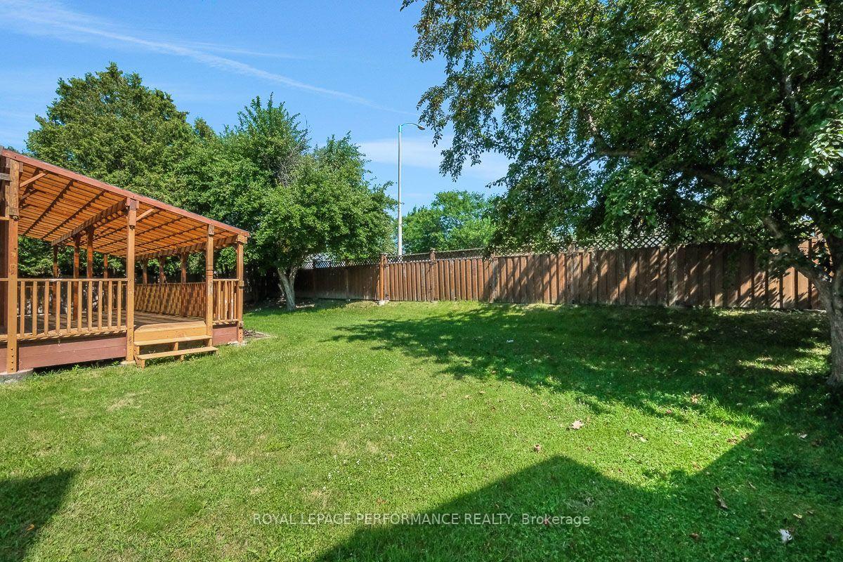 Photo 41 of 1869 Carrigan Drive, Ottawa, Fallingbrook/Pineridge — HOMEH