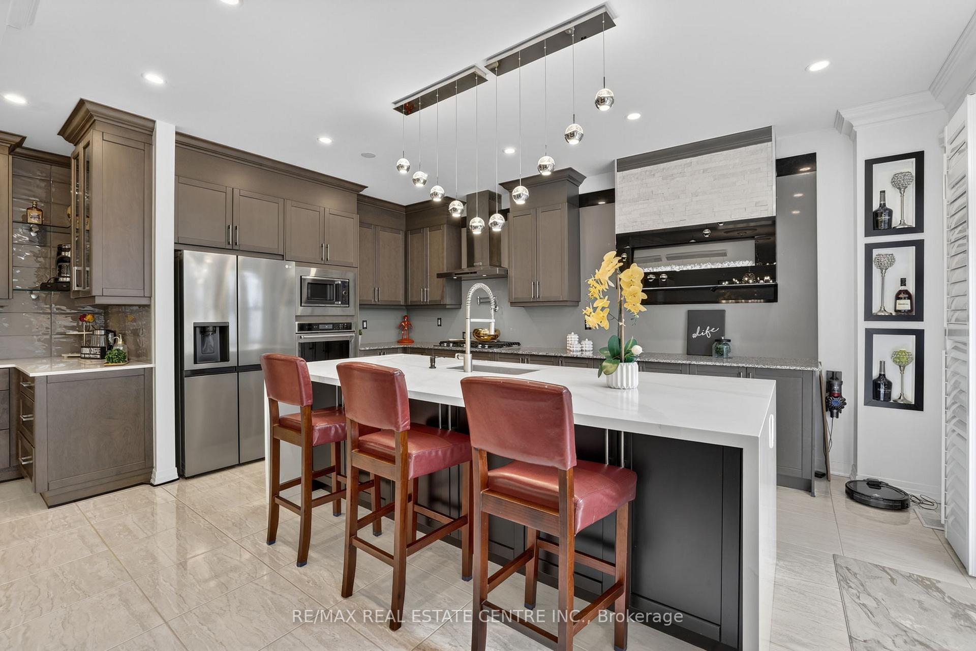 Photo 9 of 27 Drew Brown Boulevard, Orangeville — HOMEH
