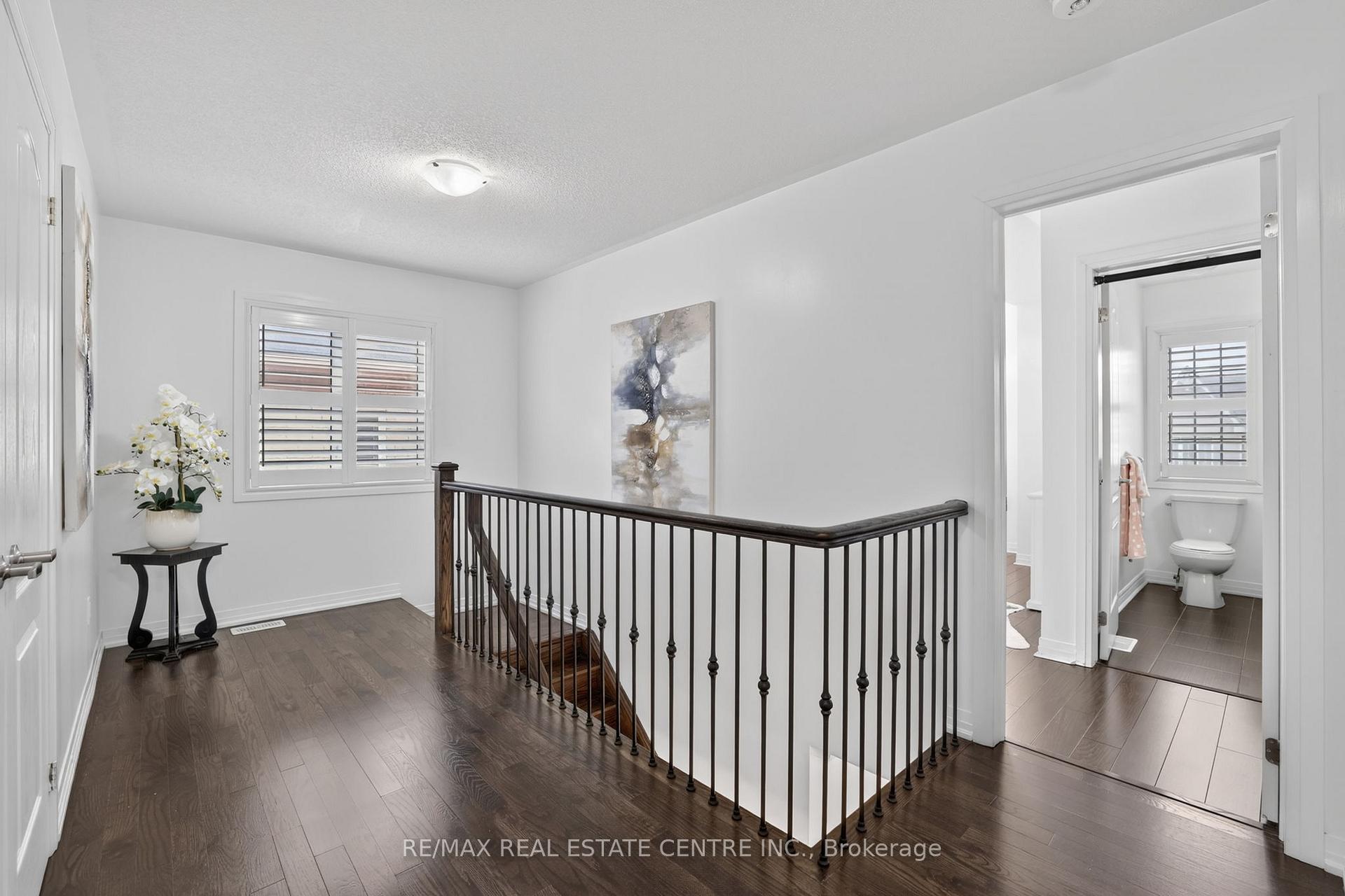 Photo 23 of 27 Drew Brown Boulevard, Orangeville — HOMEH