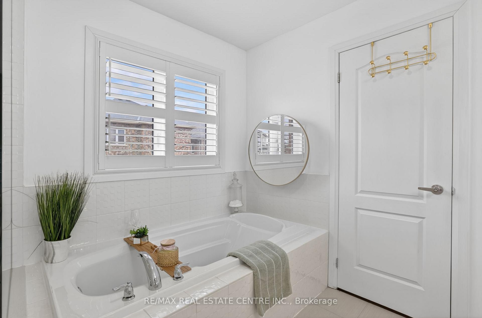 Photo 30 of 27 Drew Brown Boulevard, Orangeville — HOMEH