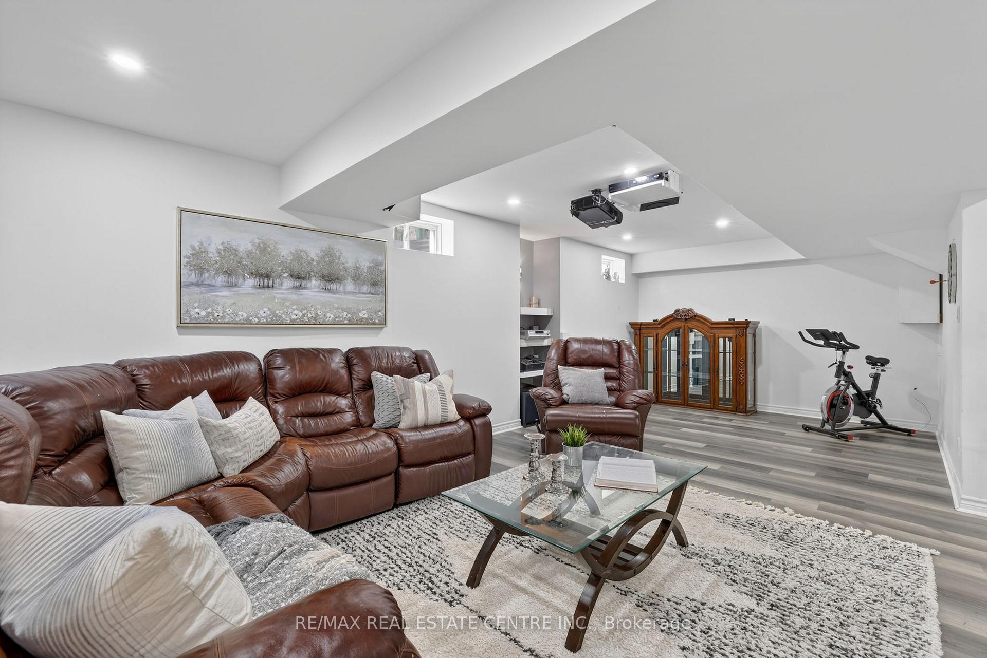 Photo 41 of 27 Drew Brown Boulevard, Orangeville — HOMEH