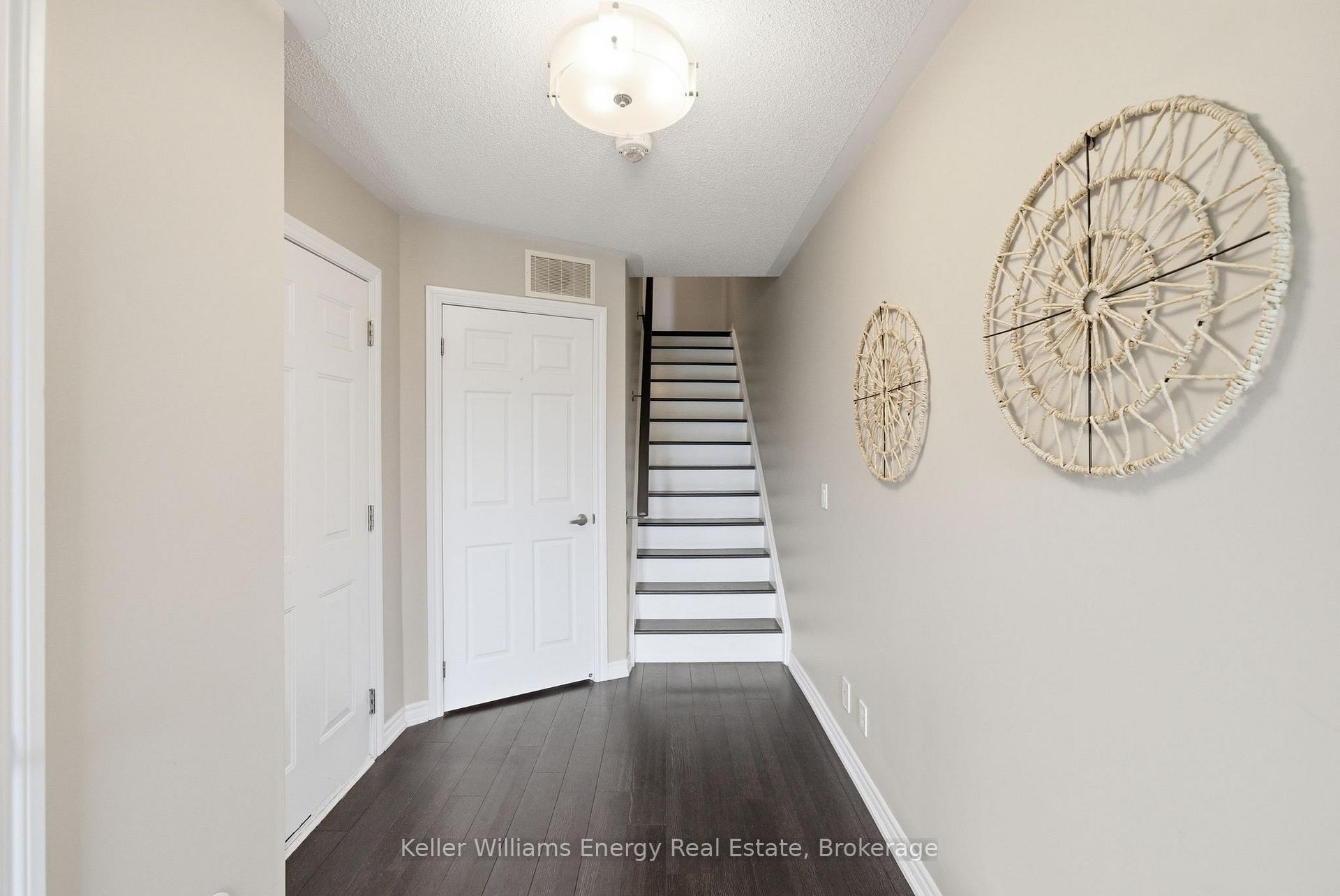 Photo 3 of 98 Tabaret Crescent, Oshawa, Windfields — HOMEH