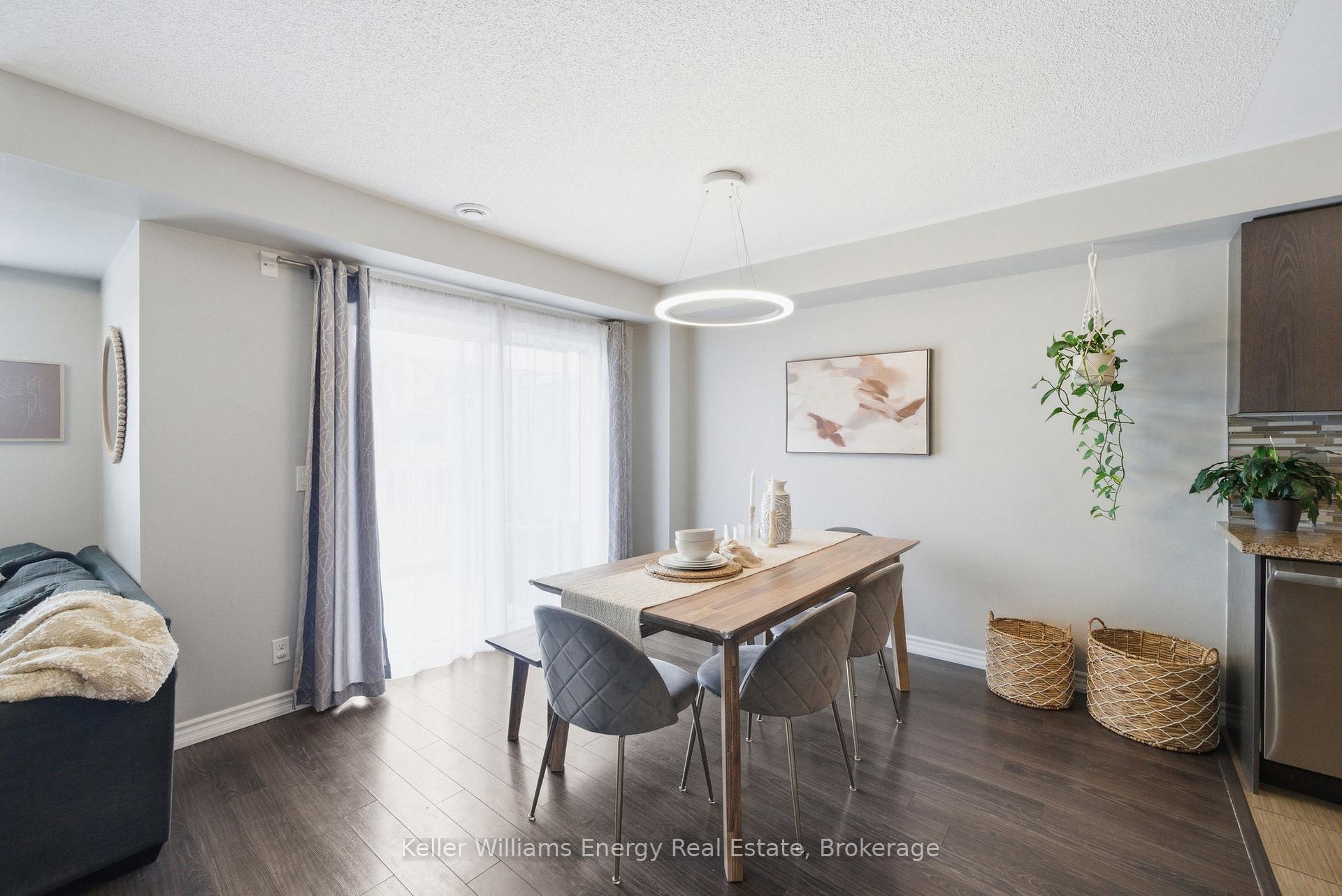 Photo 6 of 98 Tabaret Crescent, Oshawa, Windfields — HOMEH