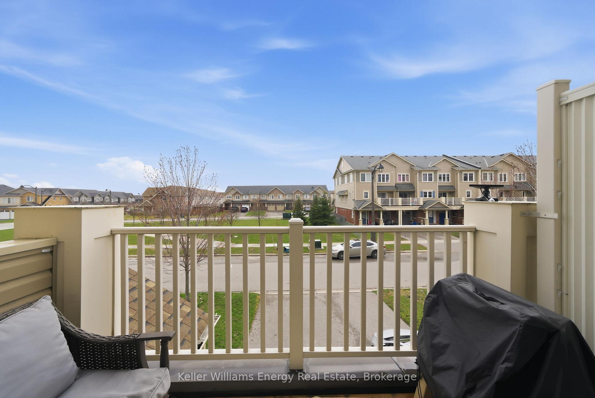 Photo 15 of 98 Tabaret Crescent, Oshawa, Windfields — HOMEH