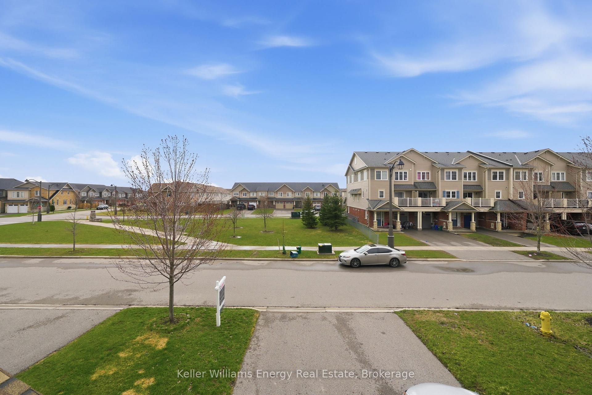Photo 16 of 98 Tabaret Crescent, Oshawa, Windfields — HOMEH