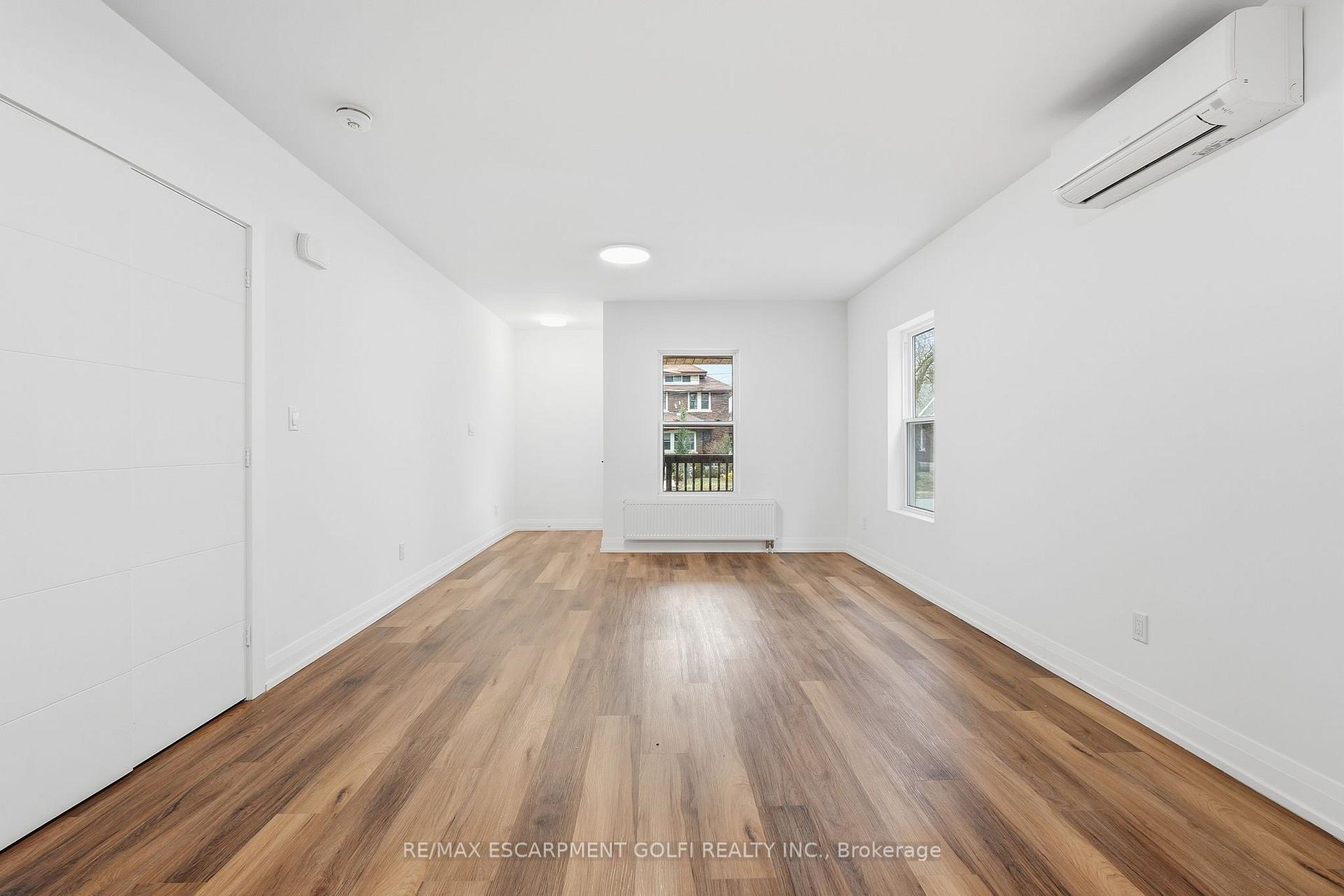 Photo 4 of Unit 1, 4876 Simcoe Street, Niagara Falls, Cherrywood — HOMEH