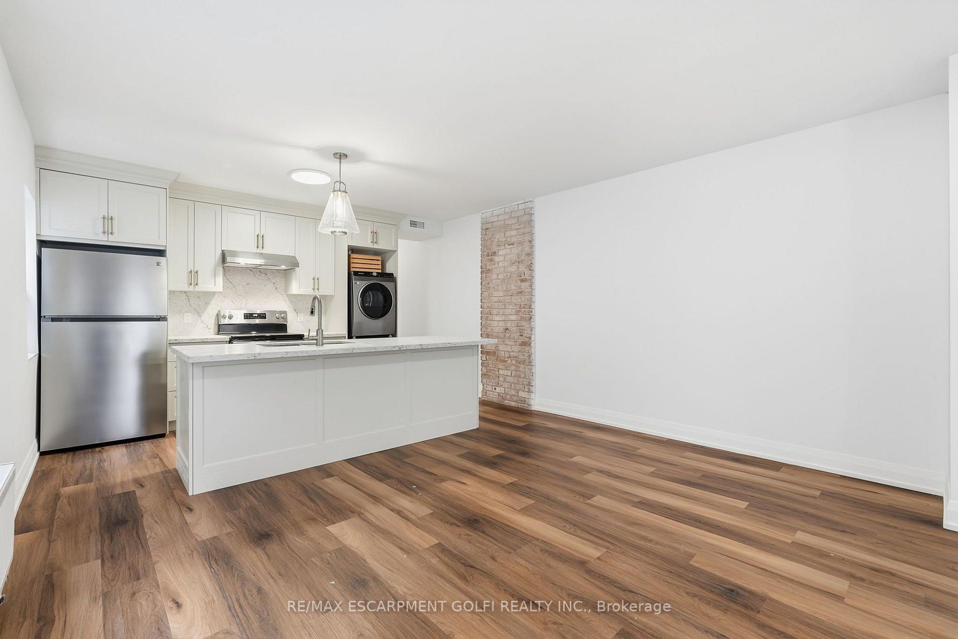 Photo 5 of Unit 1, 4876 Simcoe Street, Niagara Falls, Cherrywood — HOMEH