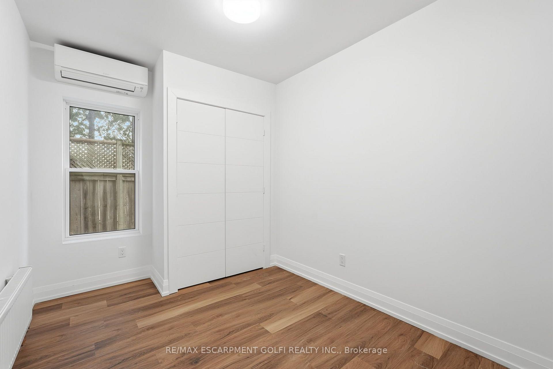 Photo 12 of Unit 1, 4876 Simcoe Street, Niagara Falls, Cherrywood — HOMEH
