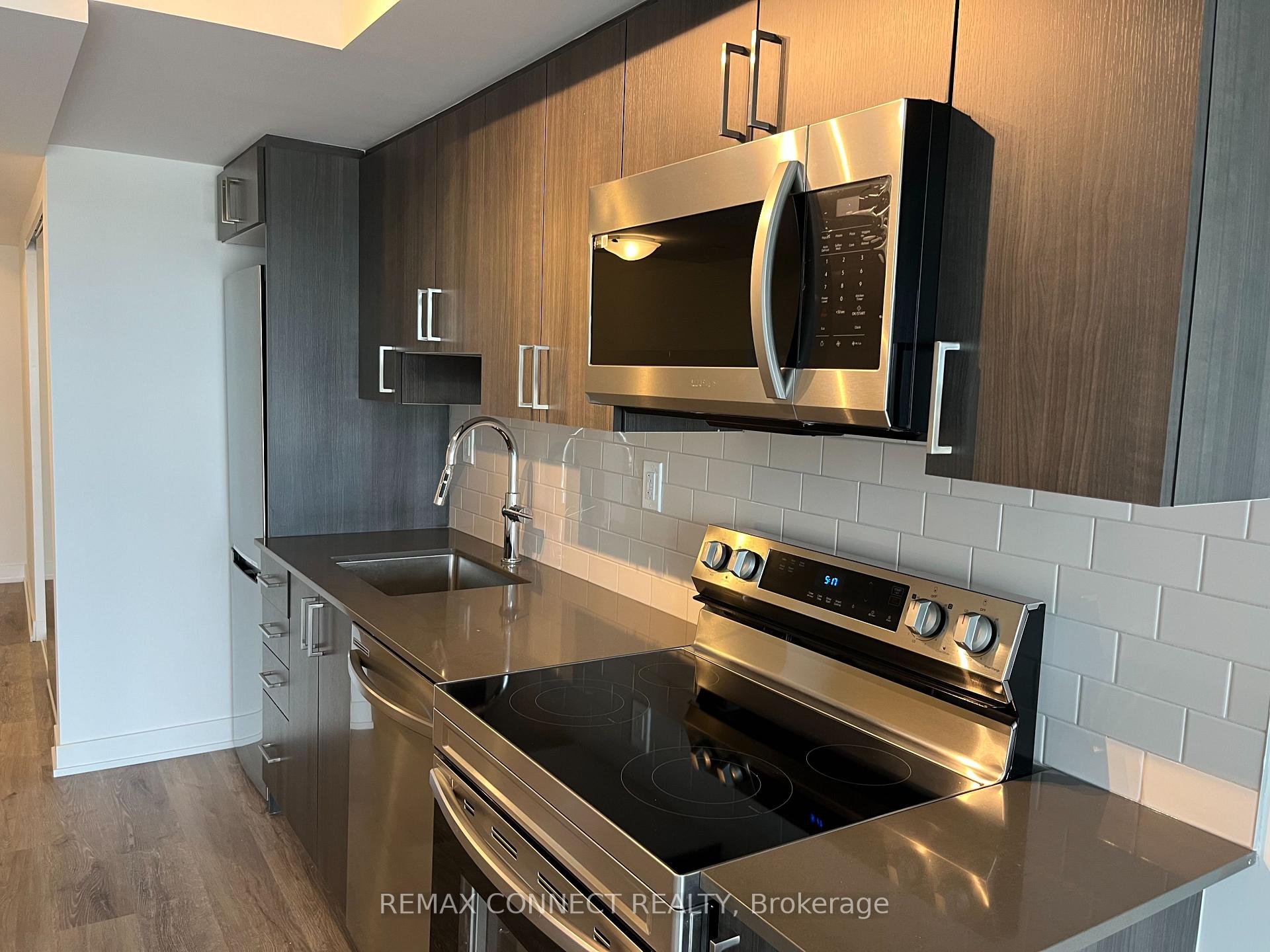 Photo 7 of Unit 2510, 1010 Sandy Beach Road, Pickering, Bay Ridges — HOMEH