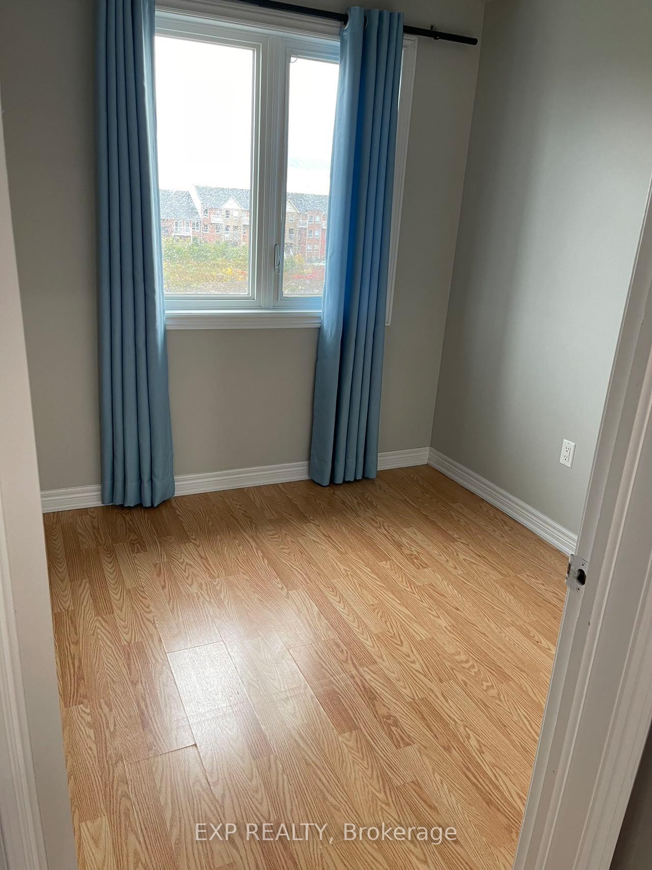 Photo 6 of 38 Comely Way, Markham, Milliken Mills East — HOMEH
