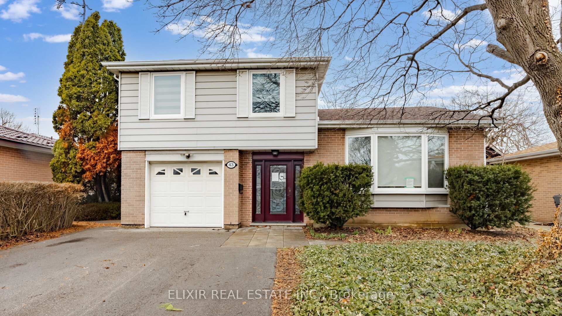Photo 5 of 43 Bromley Crescent, Brampton, Avondale — HOMEH