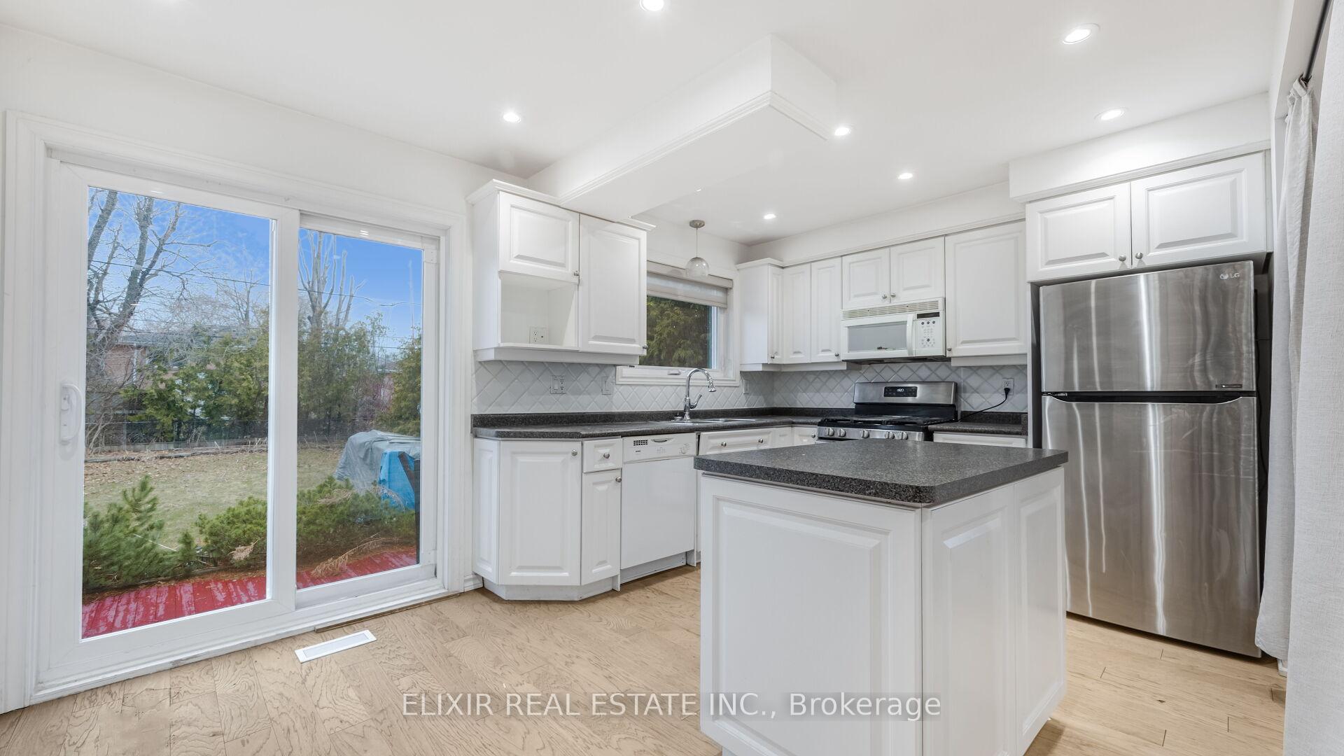 Photo 16 of 43 Bromley Crescent, Brampton, Avondale — HOMEH