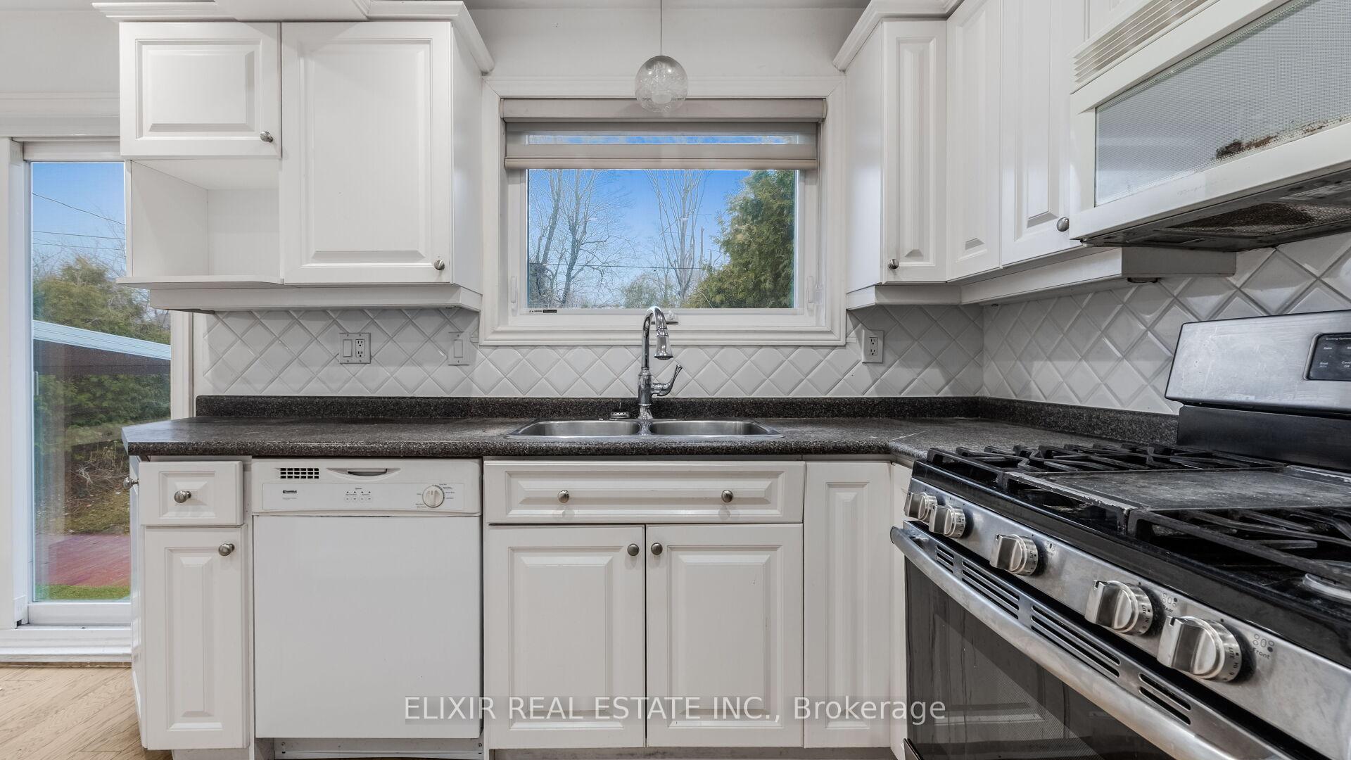Photo 18 of 43 Bromley Crescent, Brampton, Avondale — HOMEH