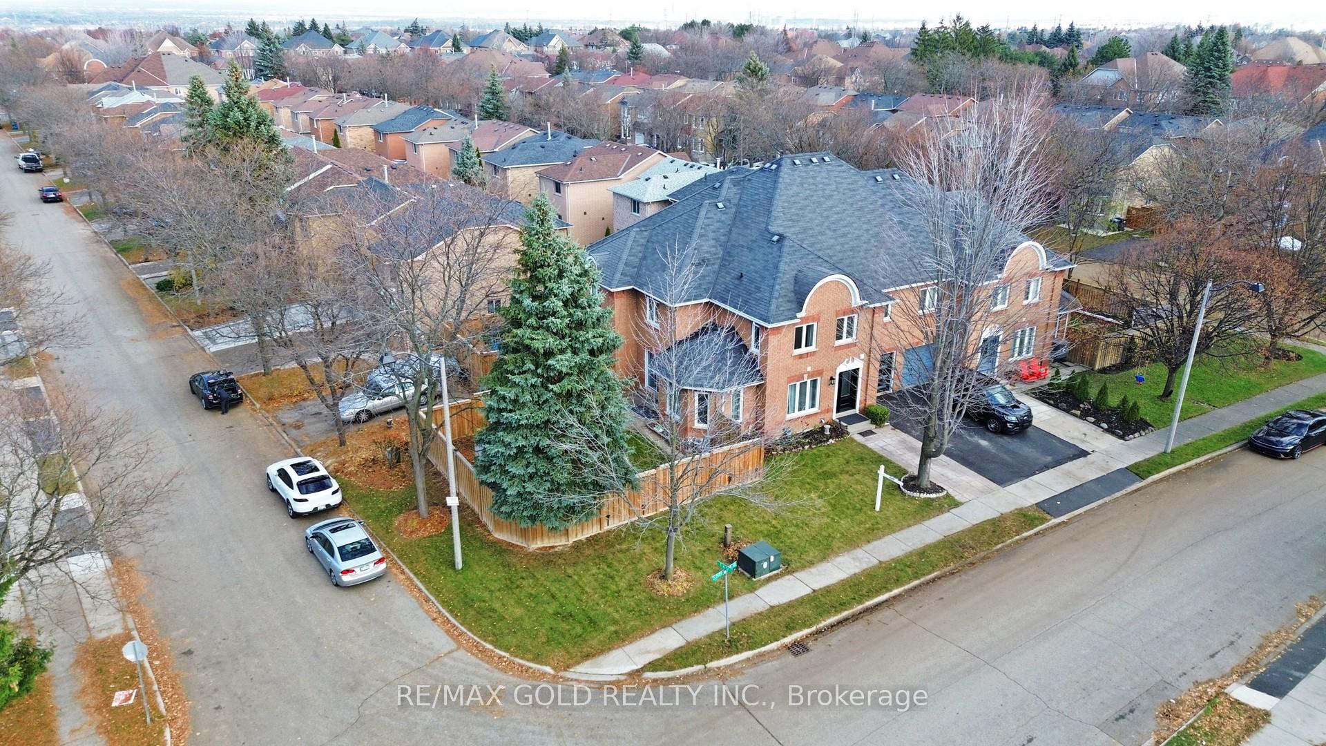 Photo 2 of 20 Clover Bloom Road, Brampton, Sandringham-Wellington — HOMEH