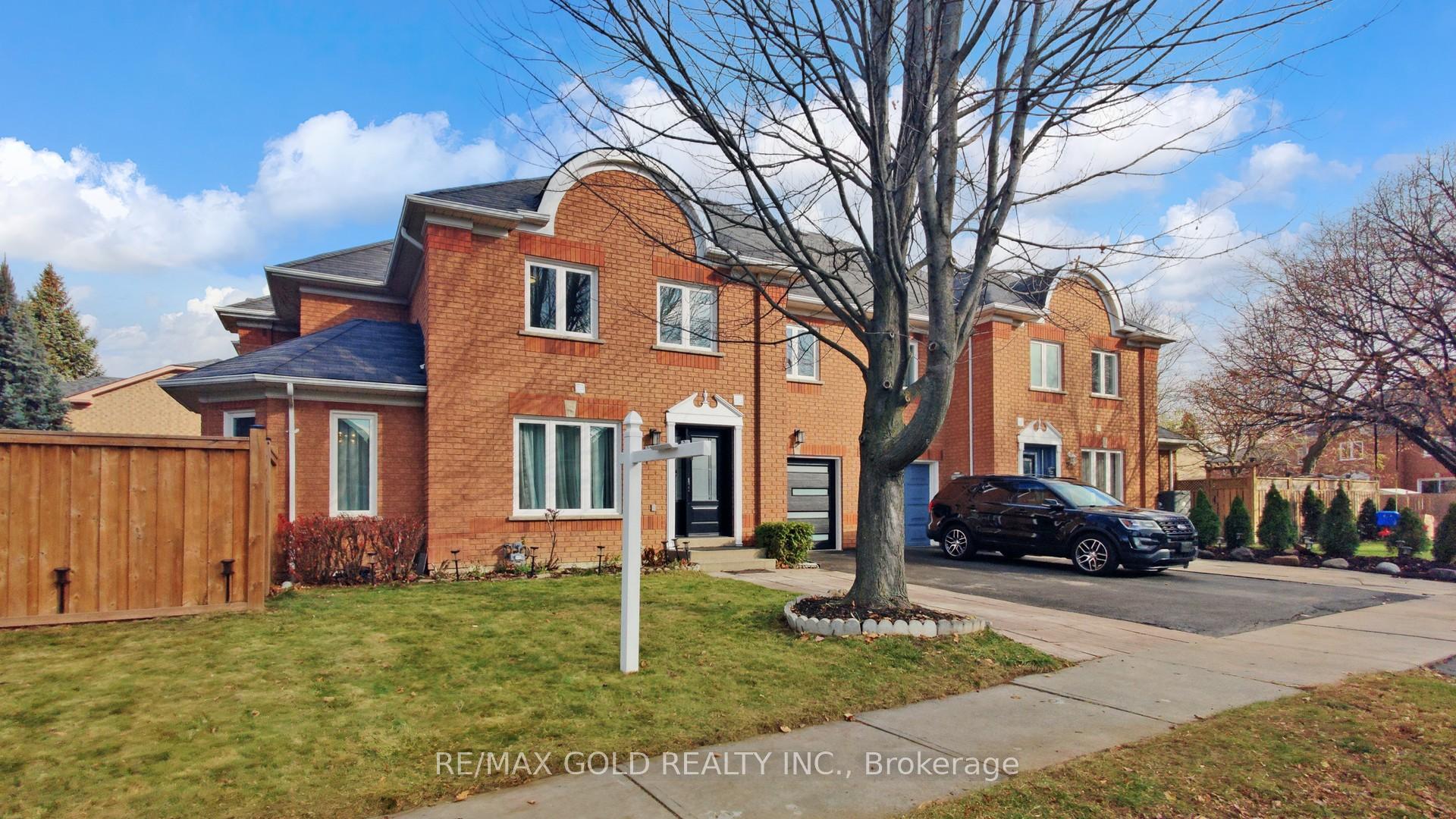 Photo 3 of 20 Clover Bloom Road, Brampton, Sandringham-Wellington — HOMEH