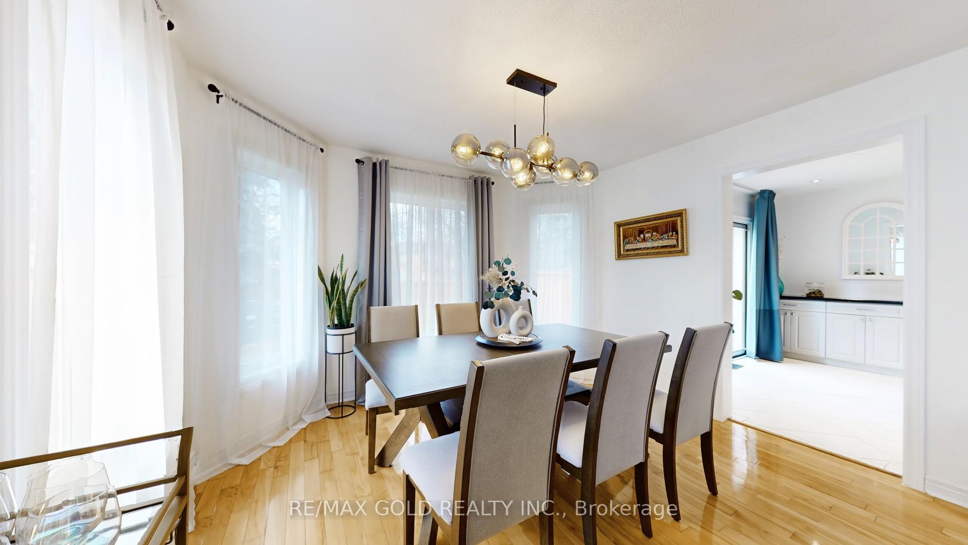 Photo 8 of 20 Clover Bloom Road, Brampton, Sandringham-Wellington — HOMEH