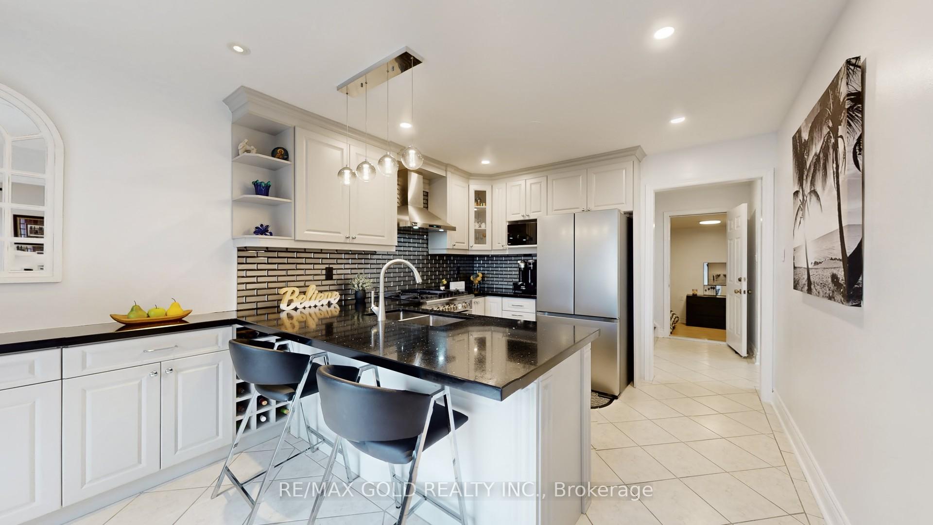Photo 10 of 20 Clover Bloom Road, Brampton, Sandringham-Wellington — HOMEH