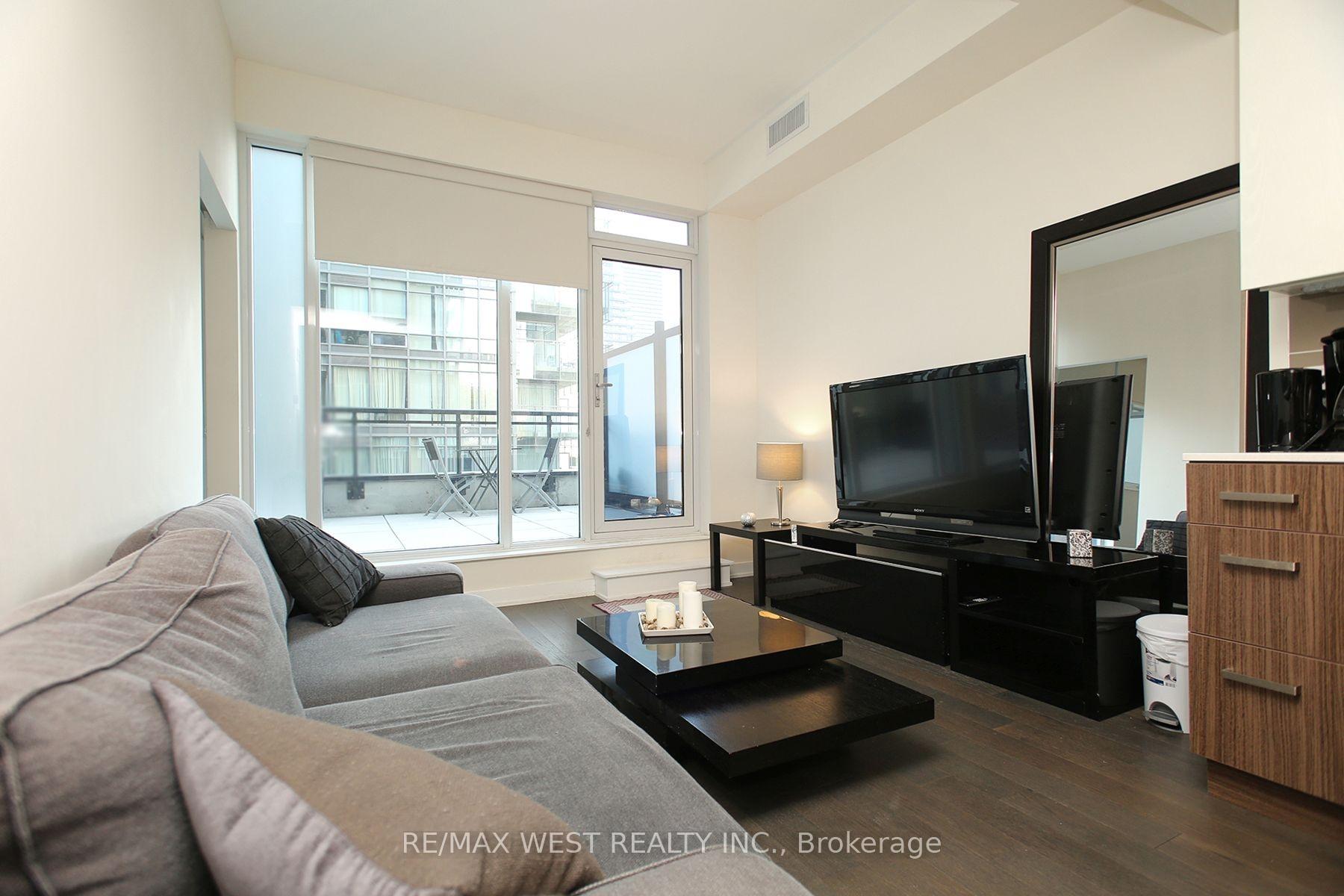 Photo 2 of Unit 309, 17 Dundonald Street, Toronto, Church-Yonge Corridor — HOMEH