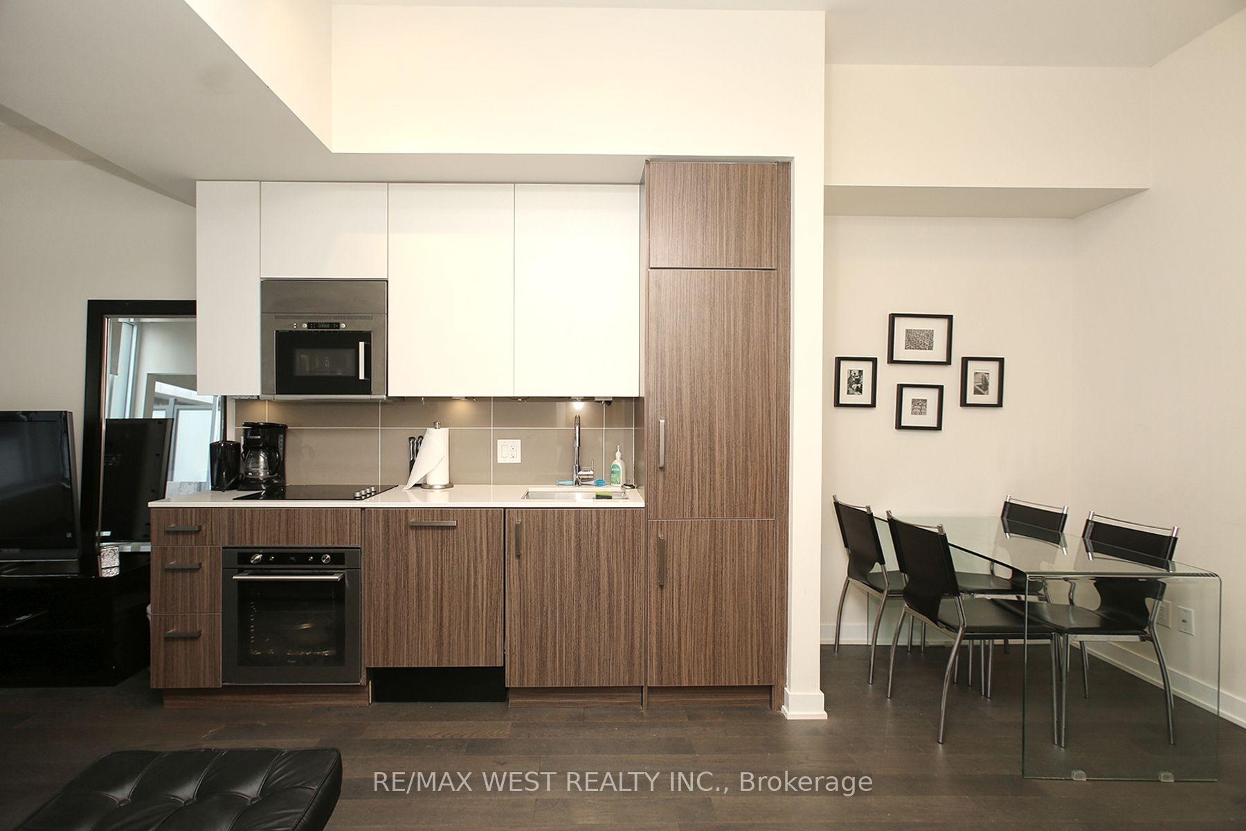 Photo 9 of Unit 309, 17 Dundonald Street, Toronto, Church-Yonge Corridor — HOMEH