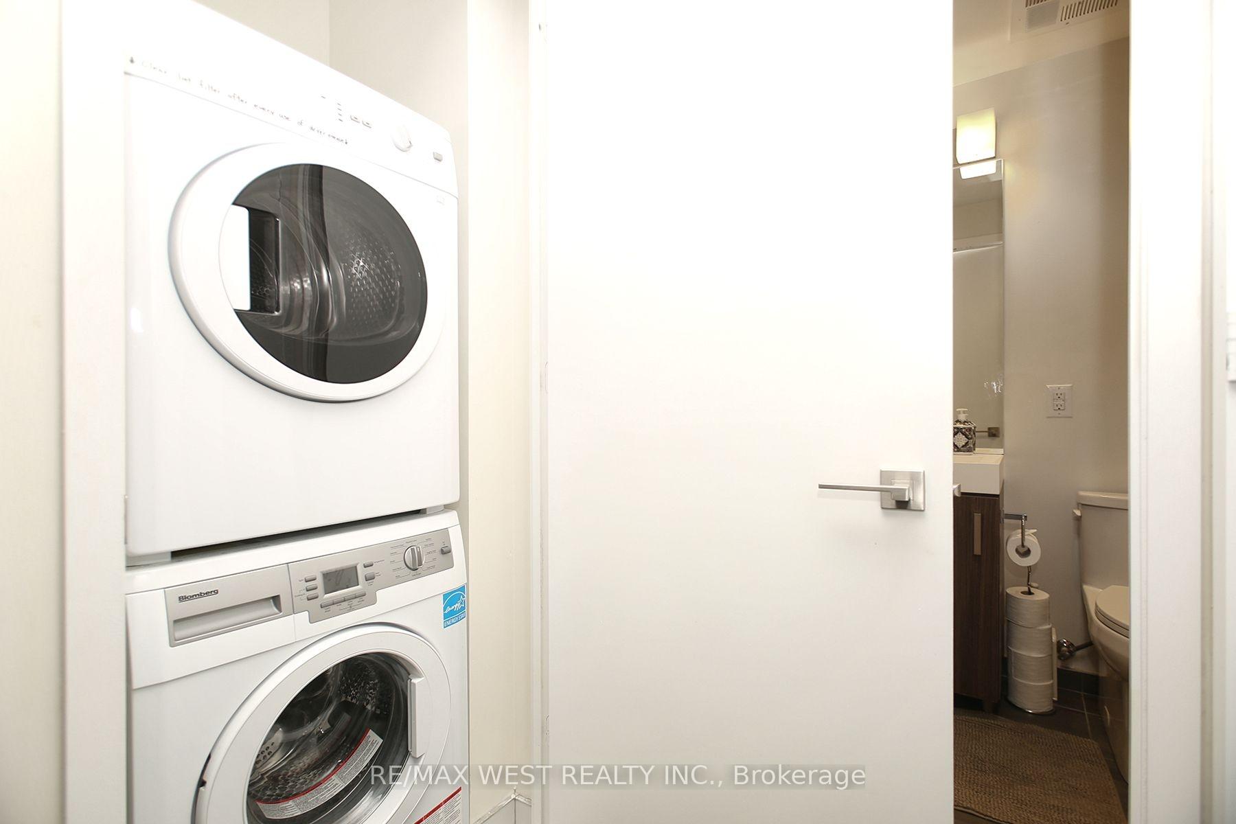 Photo 15 of Unit 309, 17 Dundonald Street, Toronto, Church-Yonge Corridor — HOMEH