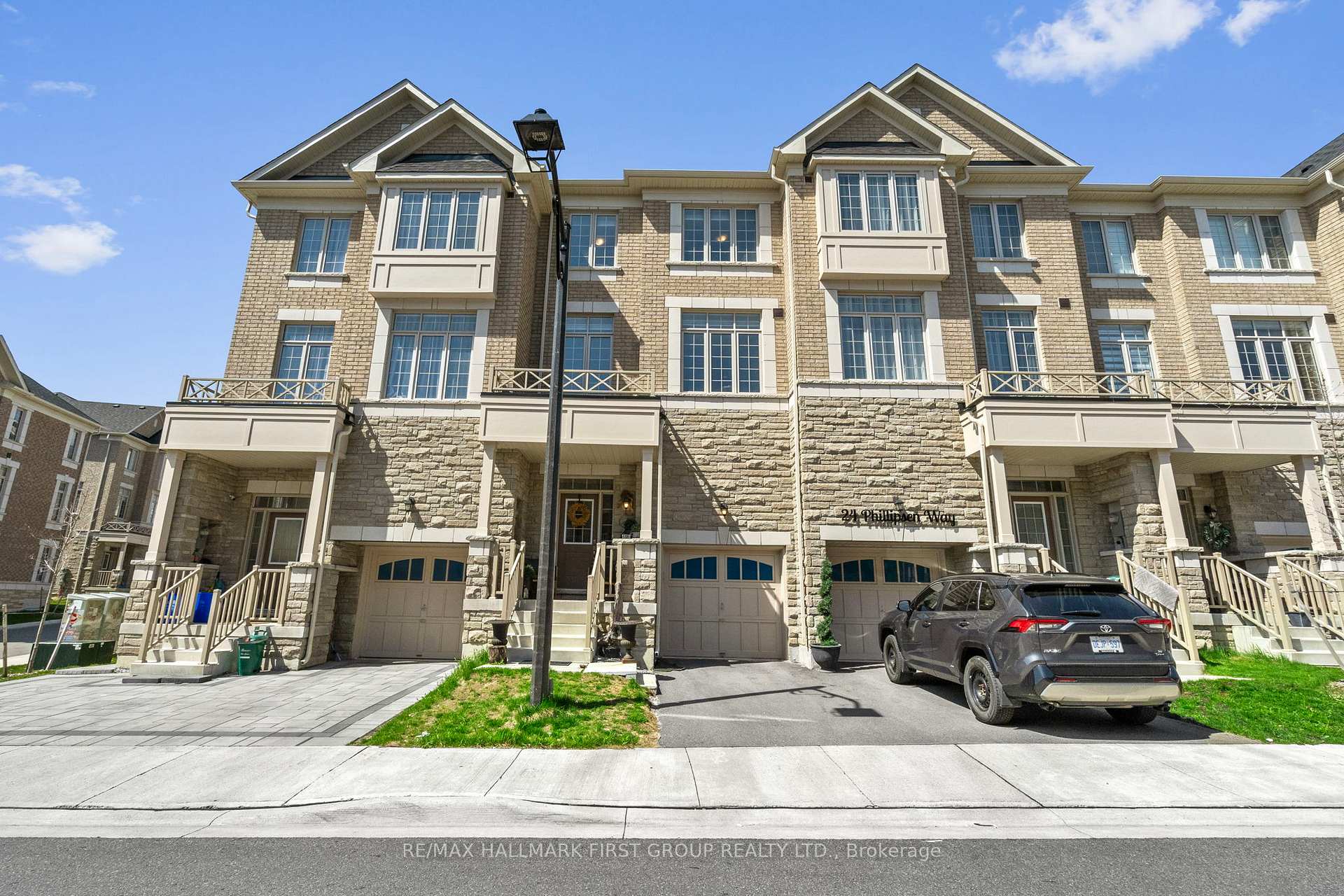 Photo 1 of 22 Phillipsen Way, Markham, Cedarwood — HOMEH