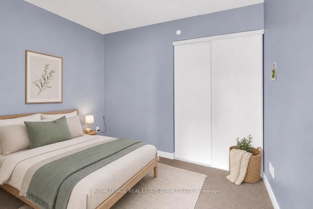 Photo 5 of Unit 401, 120 Varna Drive, Toronto, Englemount-Lawrence — HOMEH