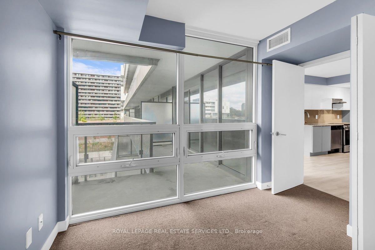 Photo 10 of Unit 401, 120 Varna Drive, Toronto, Englemount-Lawrence — HOMEH