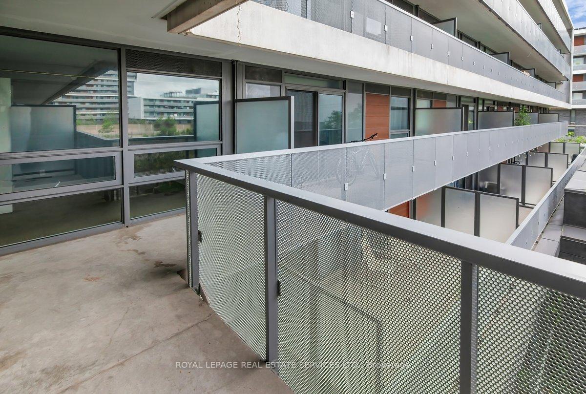 Photo 12 of Unit 401, 120 Varna Drive, Toronto, Englemount-Lawrence — HOMEH