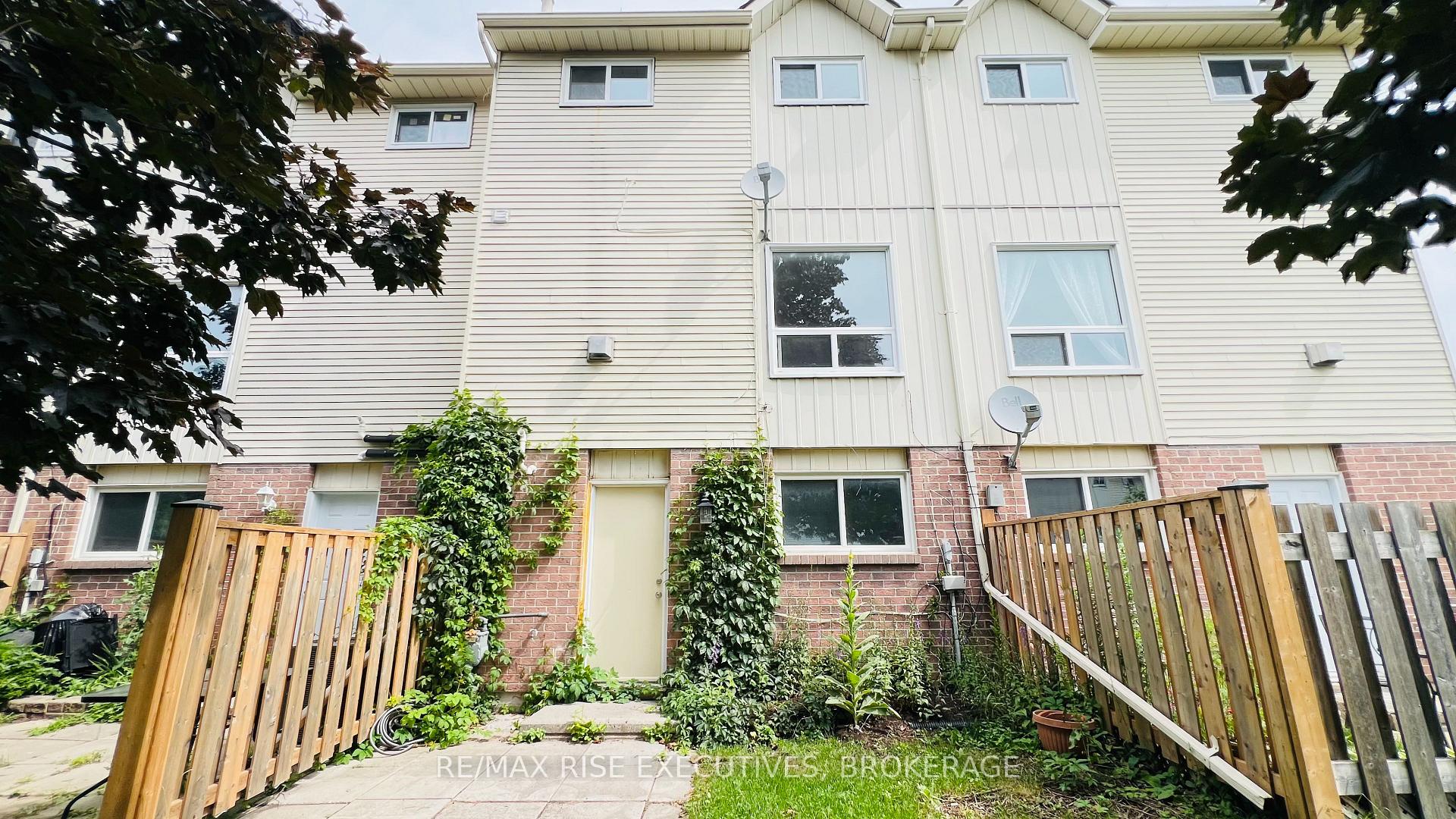 Photo 10 of 863 Datzell Lane, Kingston, South of Taylor-Kidd Blvd — HOMEH