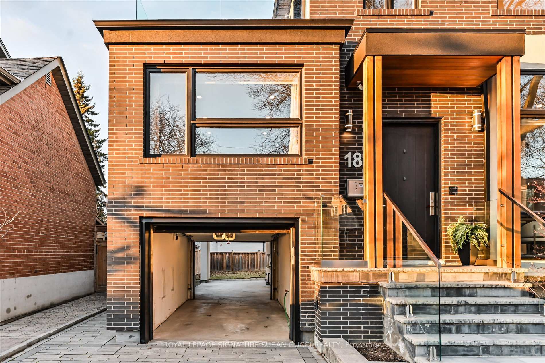 Photo 2 of 18 Ferris Road, Toronto, O'Connor-Parkview — HOMEH