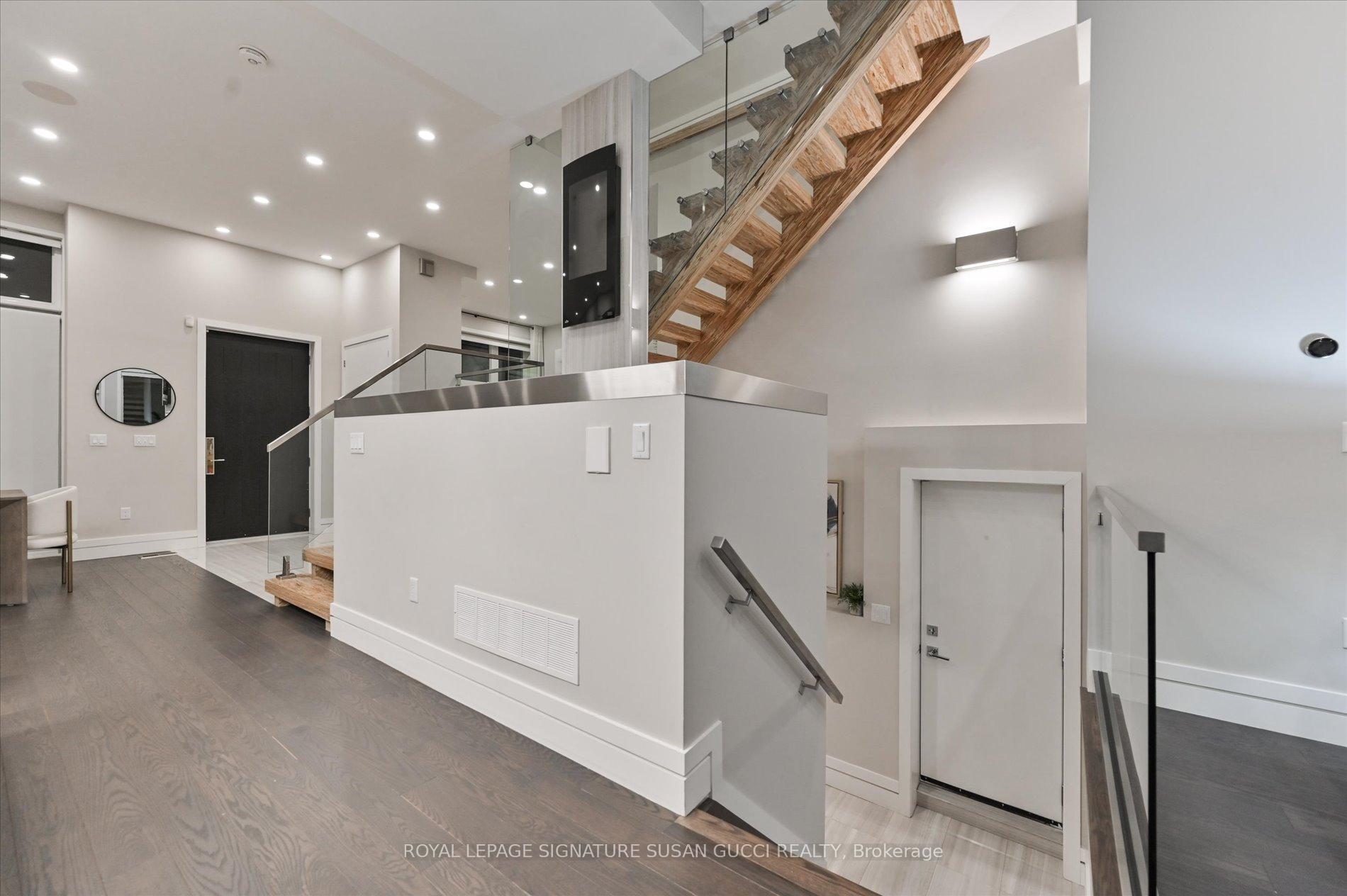 Photo 33 of 18 Ferris Road, Toronto, O'Connor-Parkview — HOMEH