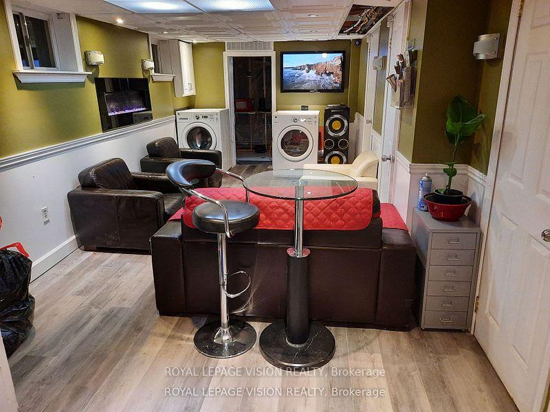 Photo 21 of 52 Ellendale Drive, Scarborough, Dorset Park — HOMEH