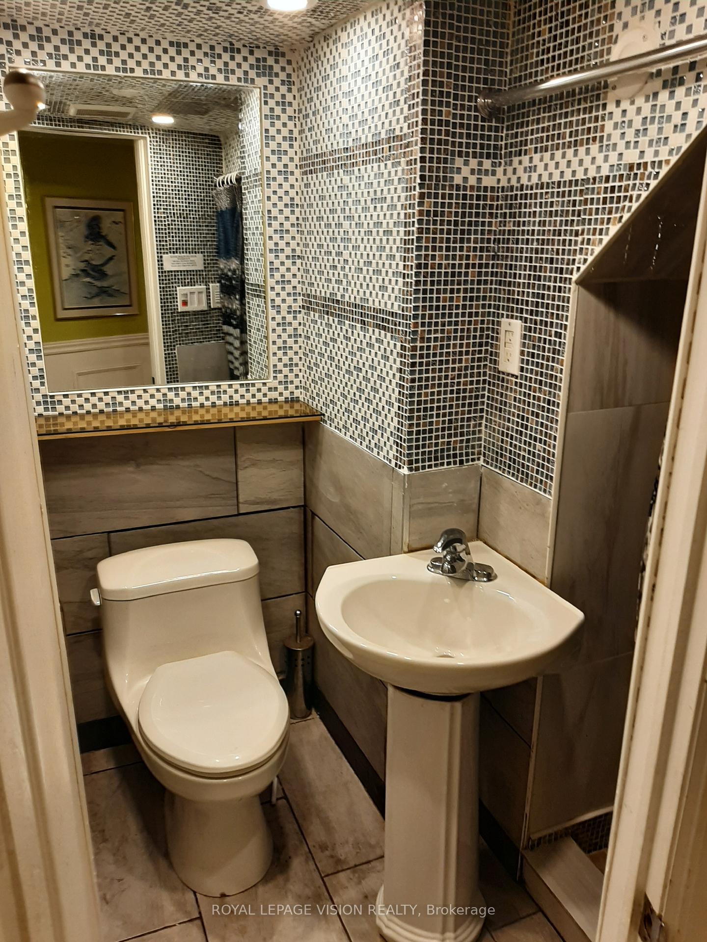 Photo 25 of 52 Ellendale Drive, Scarborough, Dorset Park — HOMEH