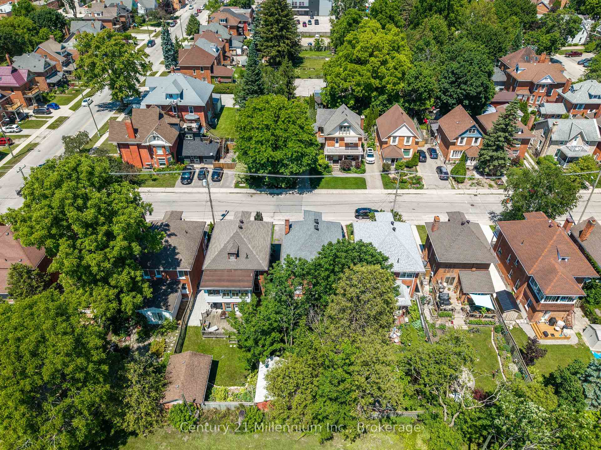 Photo 3 of 329 7th Street E, Owen Sound — HOMEH