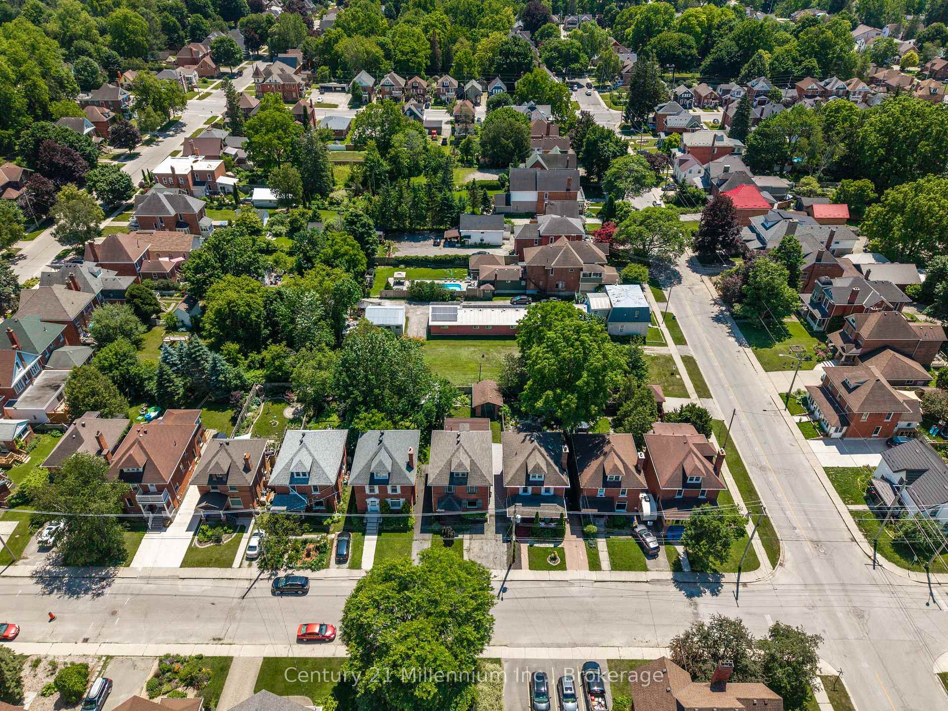 Photo 4 of 329 7th Street E, Owen Sound — HOMEH