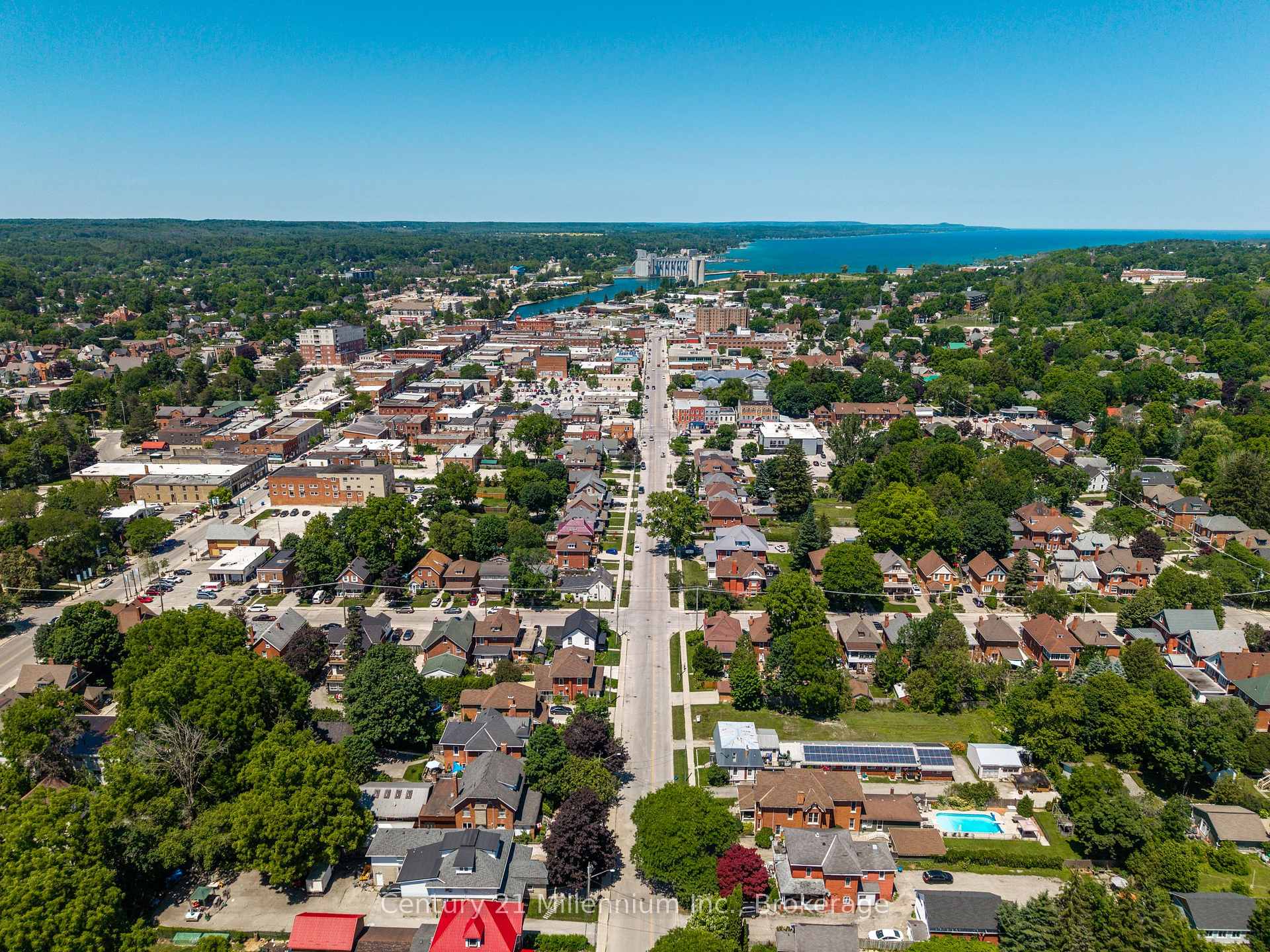 Photo 5 of 329 7th Street E, Owen Sound — HOMEH