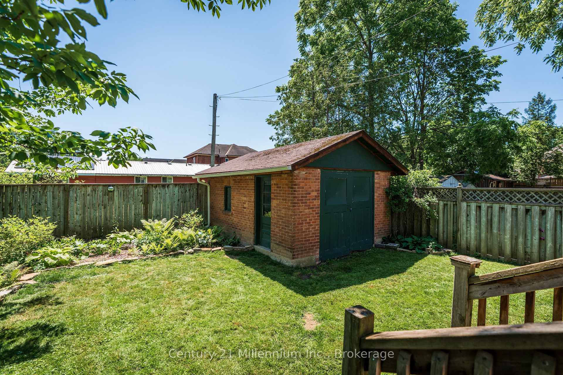 Photo 8 of 329 7th Street E, Owen Sound — HOMEH