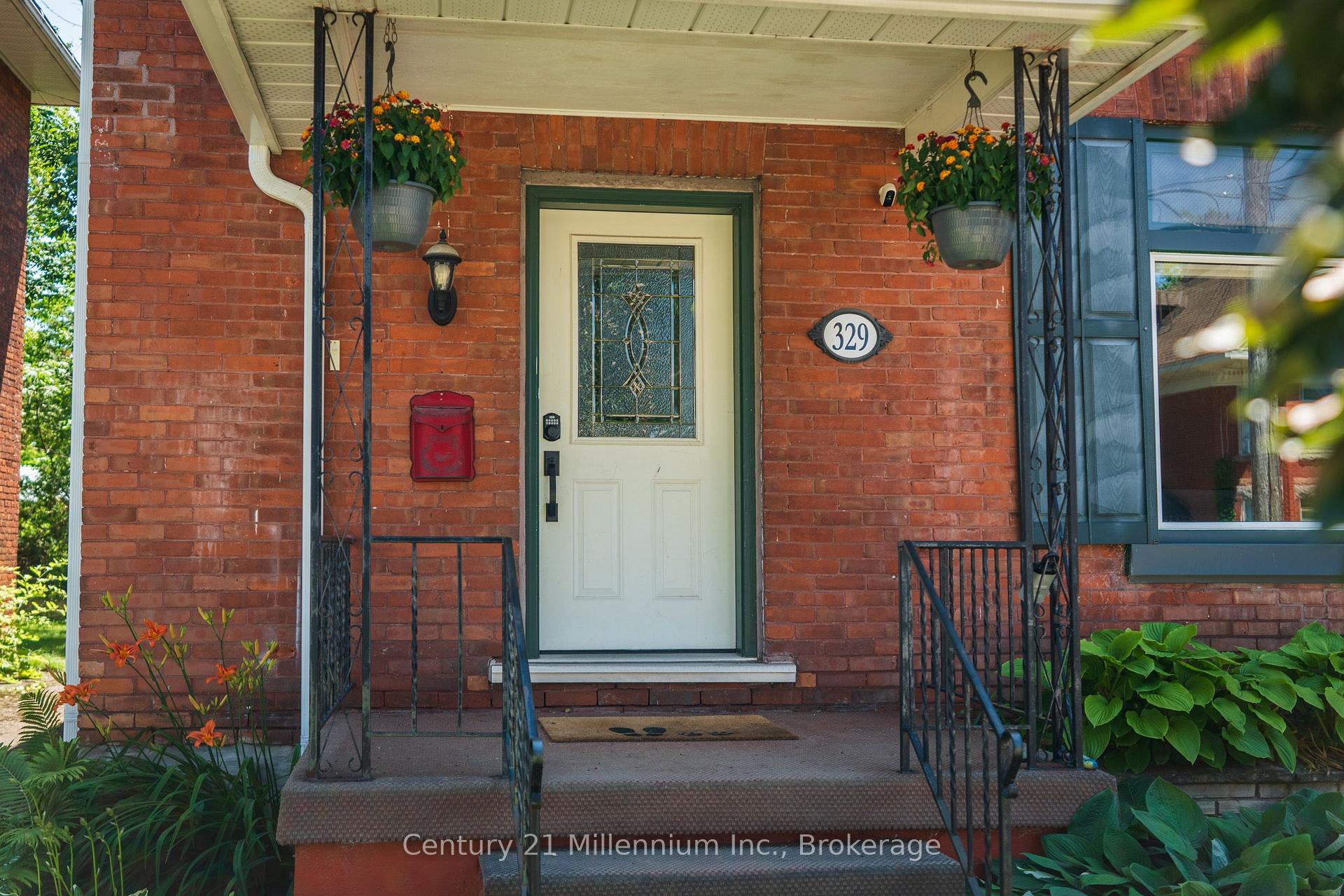 Photo 11 of 329 7th Street E, Owen Sound — HOMEH