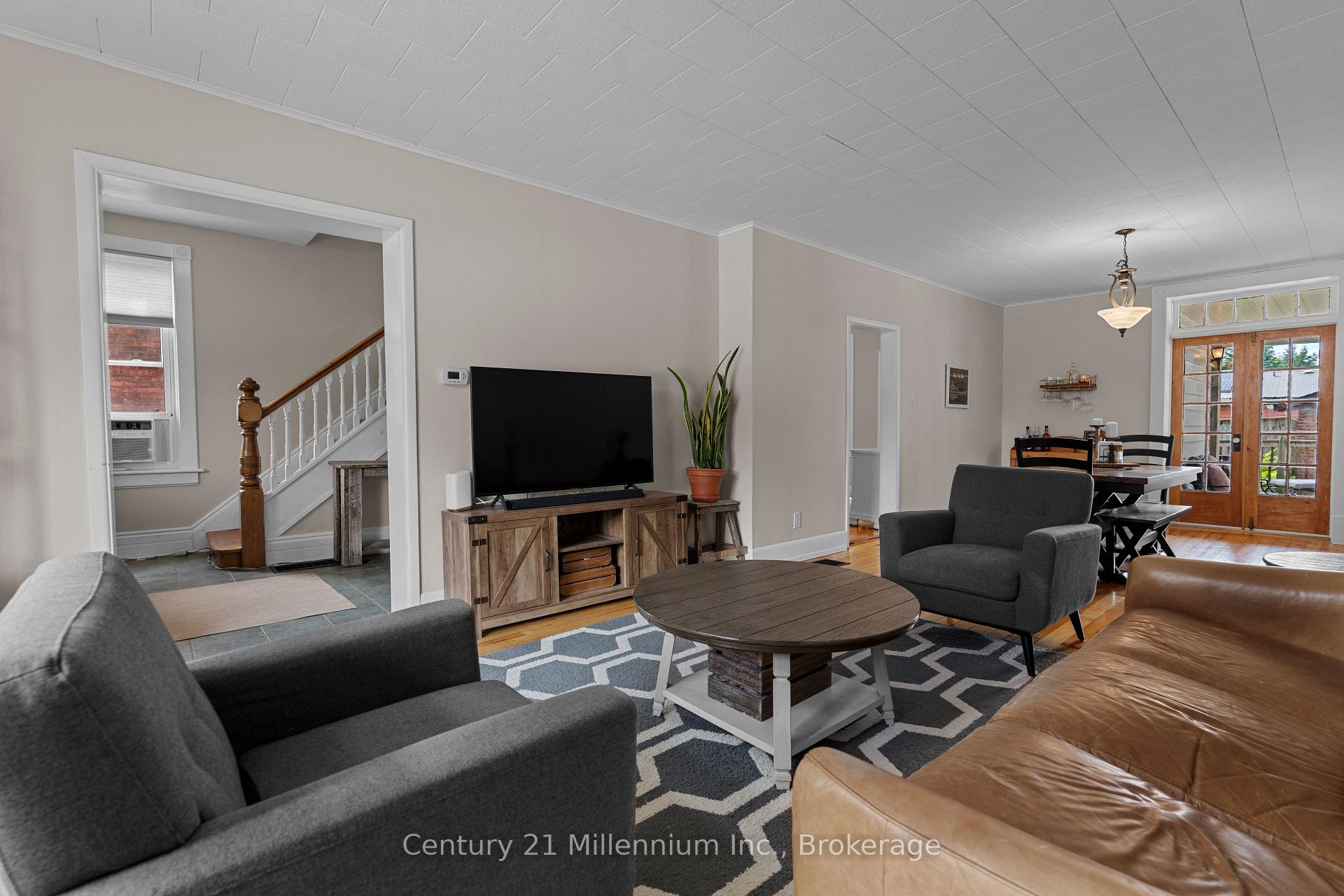 Photo 22 of 329 7th Street E, Owen Sound — HOMEH