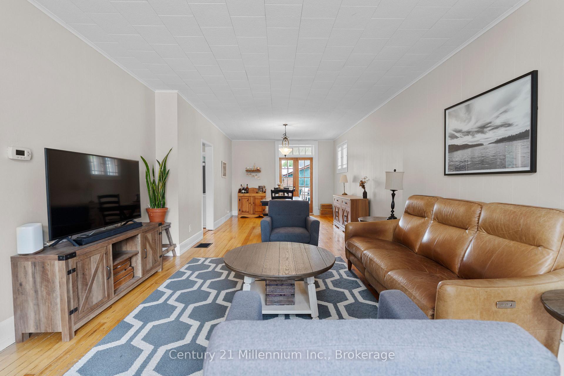 Photo 23 of 329 7th Street E, Owen Sound — HOMEH