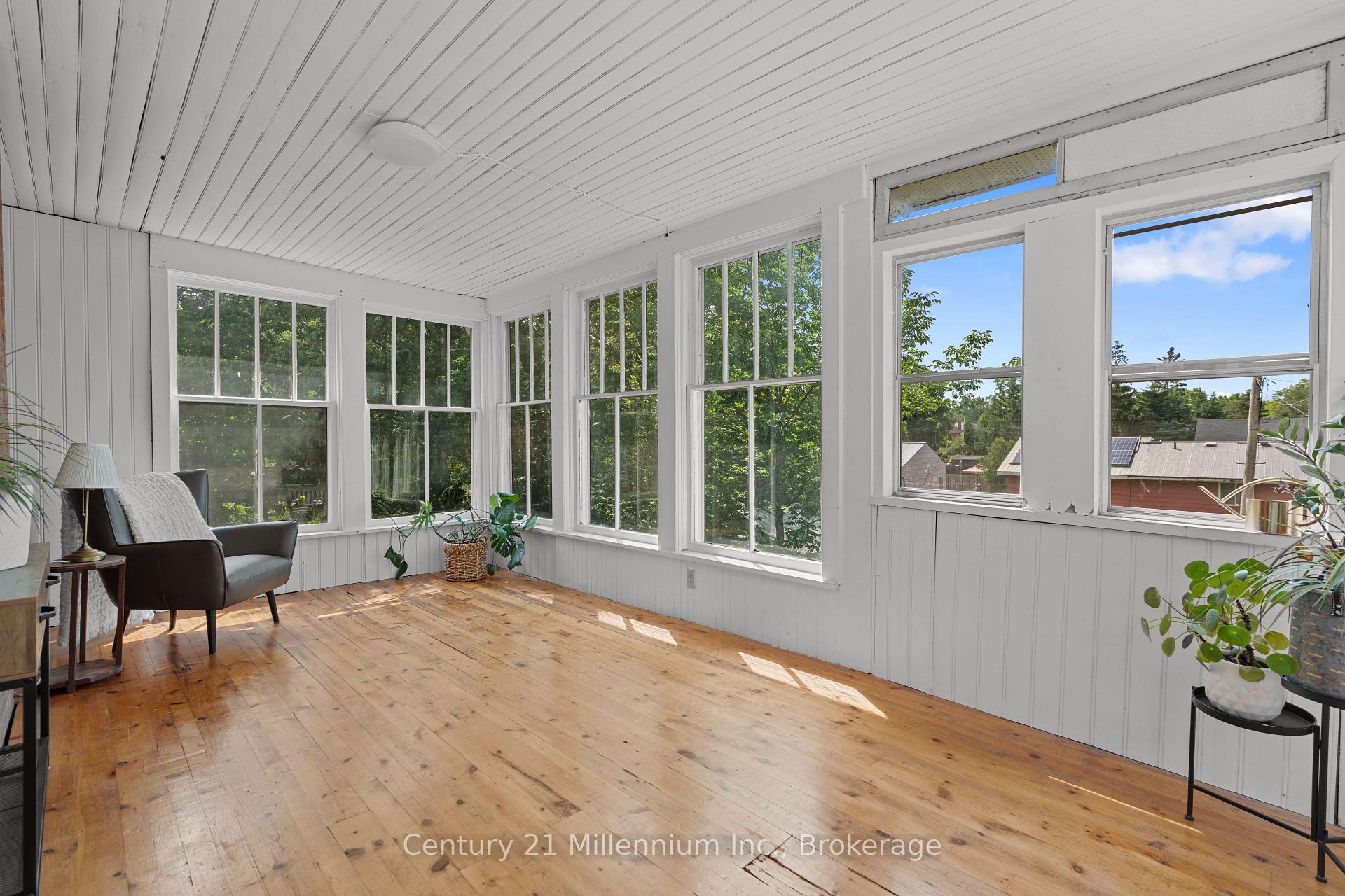 Photo 33 of 329 7th Street E, Owen Sound — HOMEH