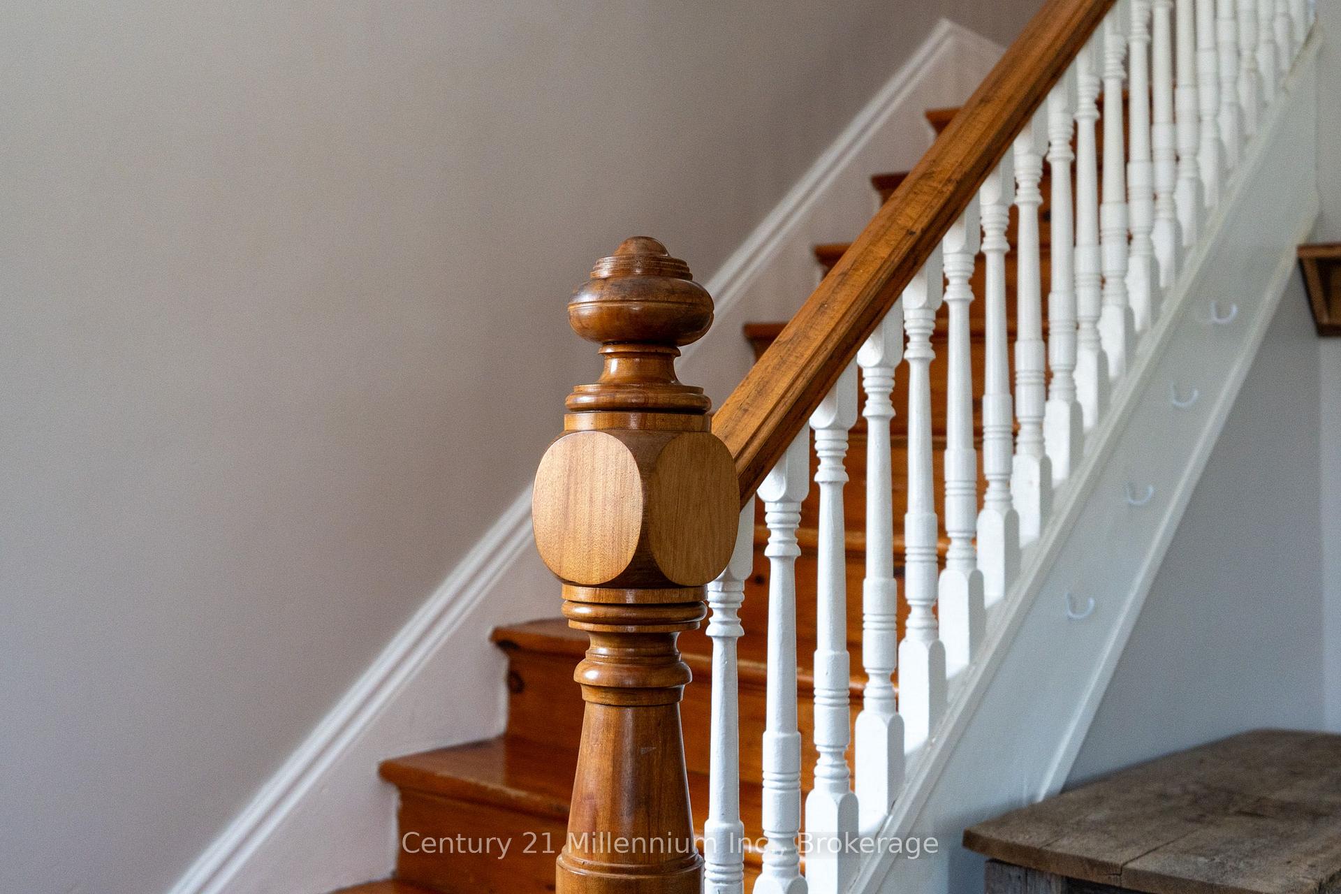 Photo 37 of 329 7th Street E, Owen Sound — HOMEH