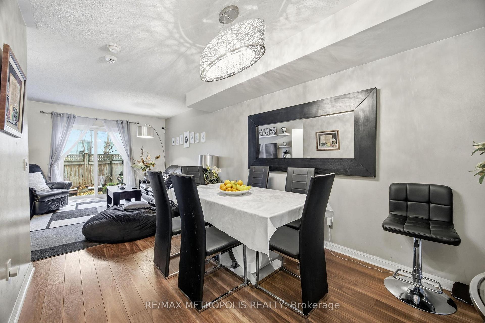Photo 5 of Unit 40, 21 Replin Road, Toronto, Englemount-Lawrence — HOMEH