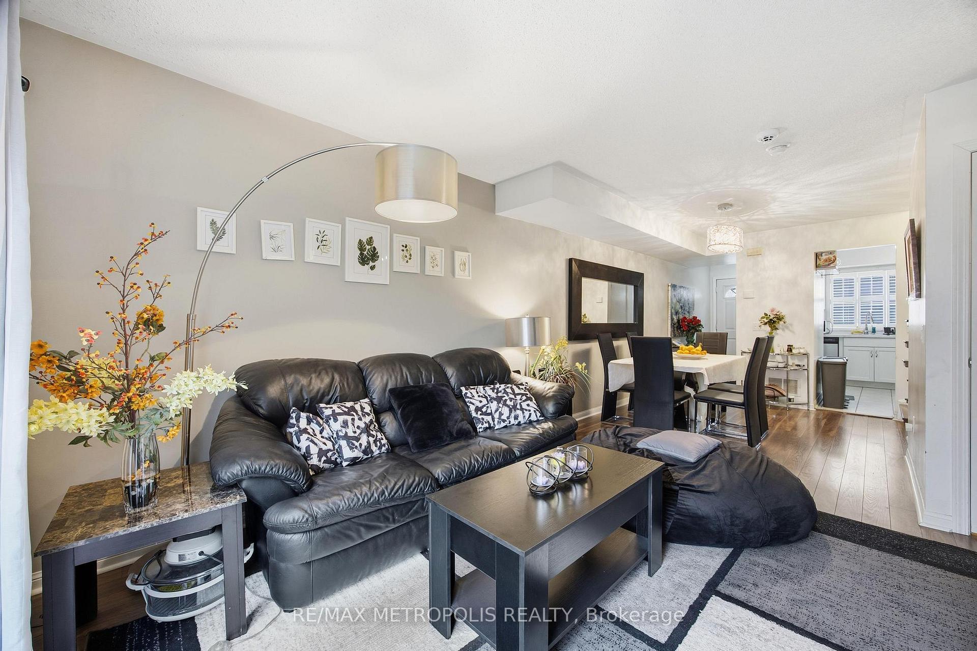 Photo 8 of Unit 40, 21 Replin Road, Toronto, Englemount-Lawrence — HOMEH