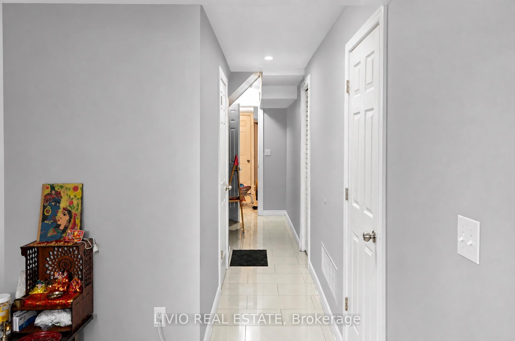Photo 38 of 34 Davenfield Circle, Brampton, Bram East — HOMEH