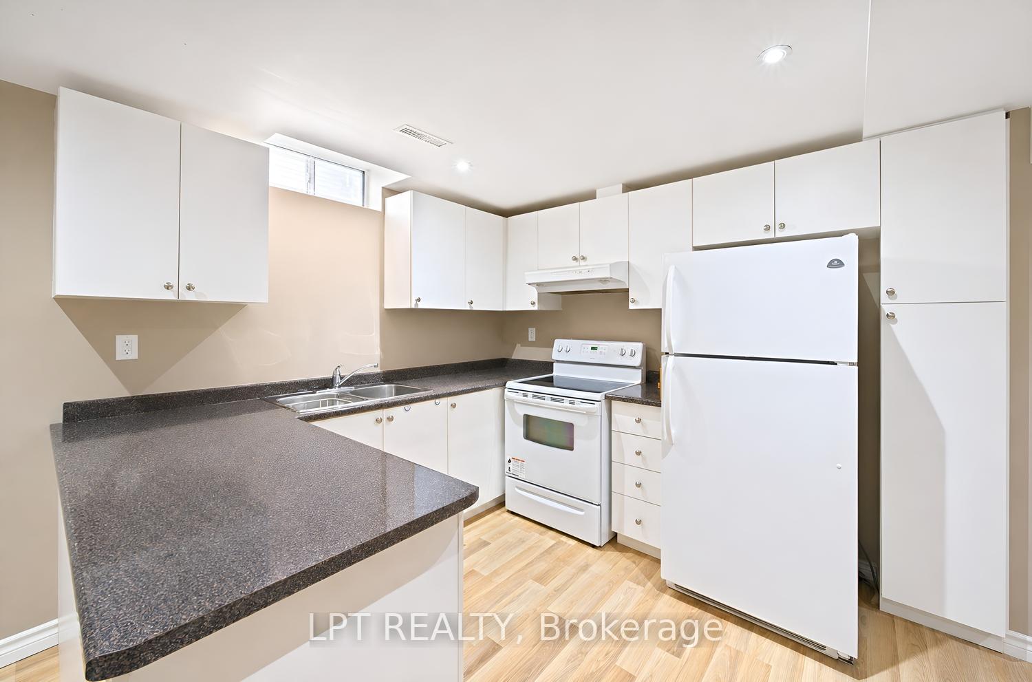 Photo 37 of 82 Michigan Avenue, Brampton, Fletcher's Creek South — HOMEH
