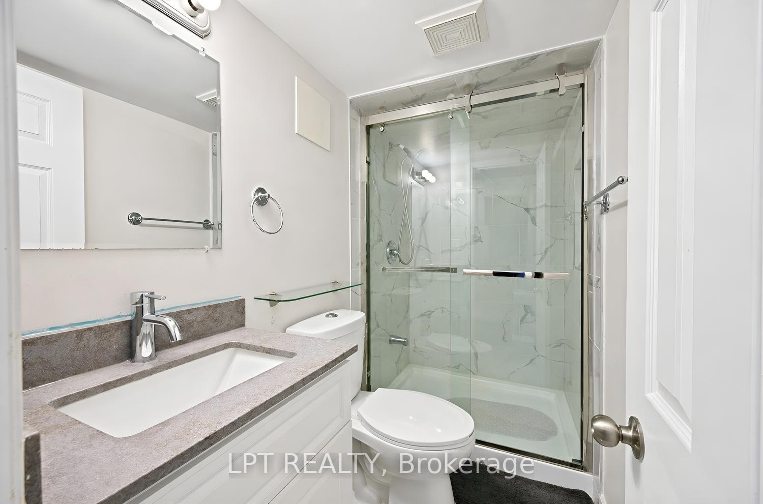 Photo 41 of 82 Michigan Avenue, Brampton, Fletcher's Creek South — HOMEH