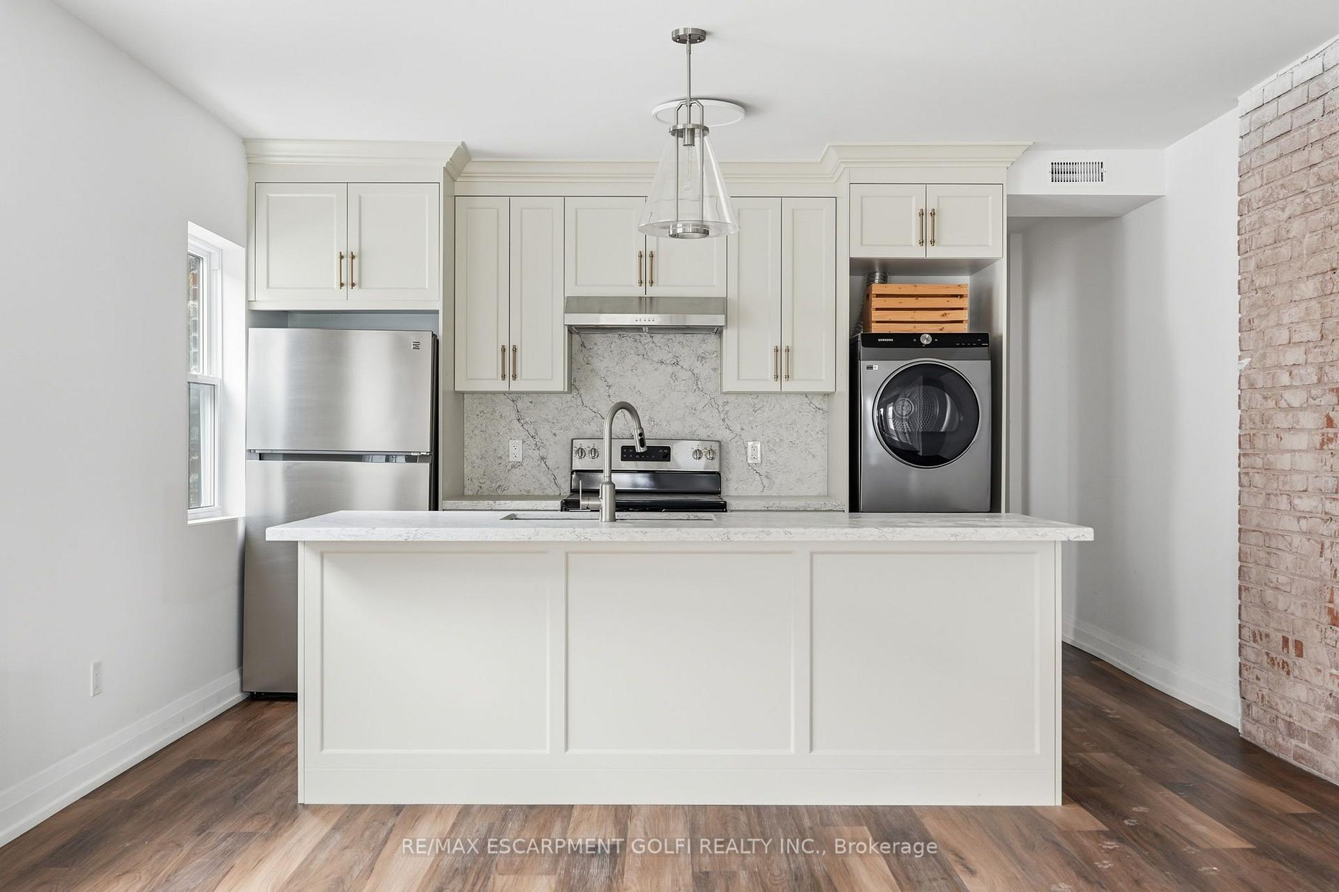 Photo 8 of Unit 3, 4876 Simcoe Street, Niagara Falls, Cherrywood — HOMEH