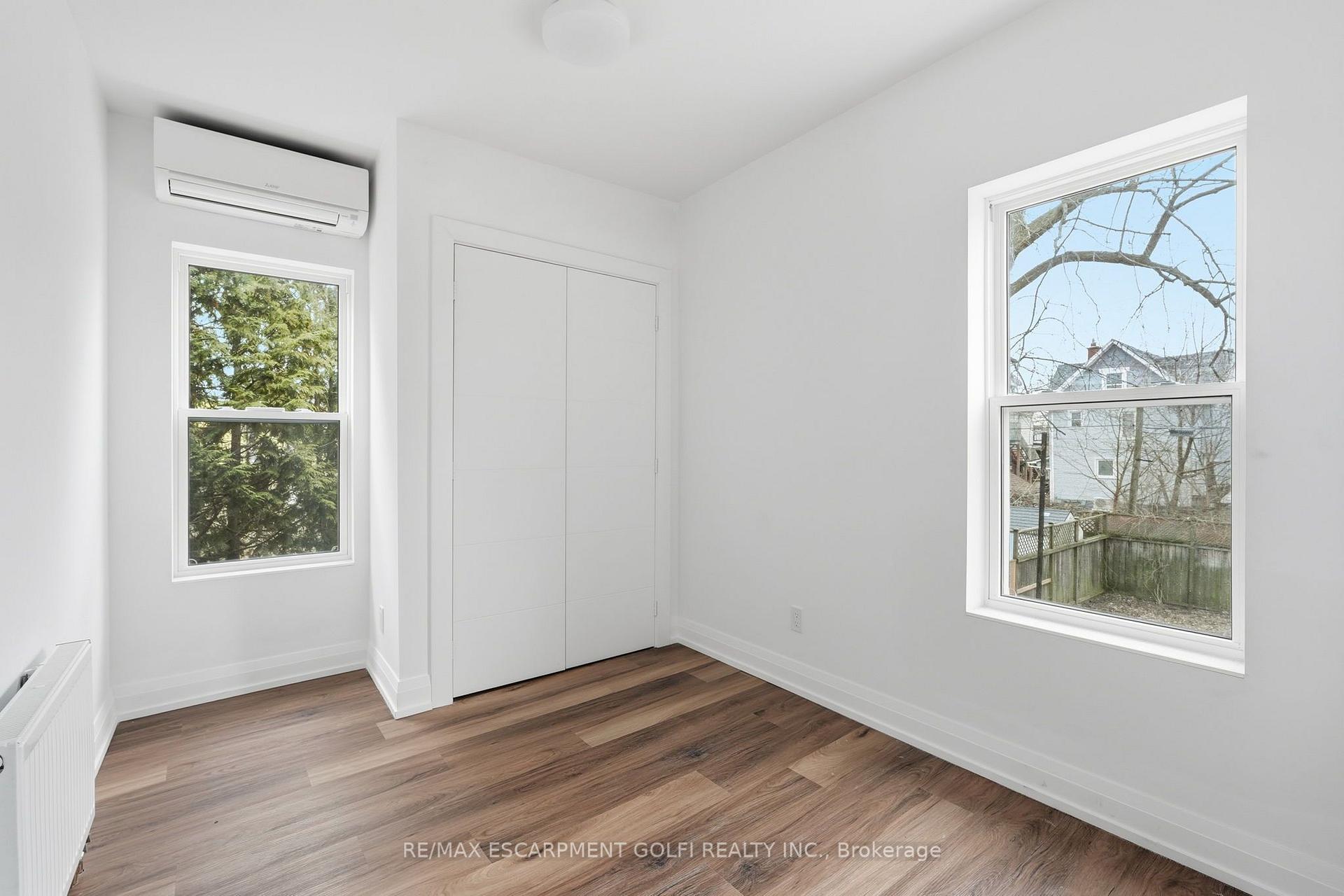 Photo 17 of Unit 3, 4876 Simcoe Street, Niagara Falls, Cherrywood — HOMEH